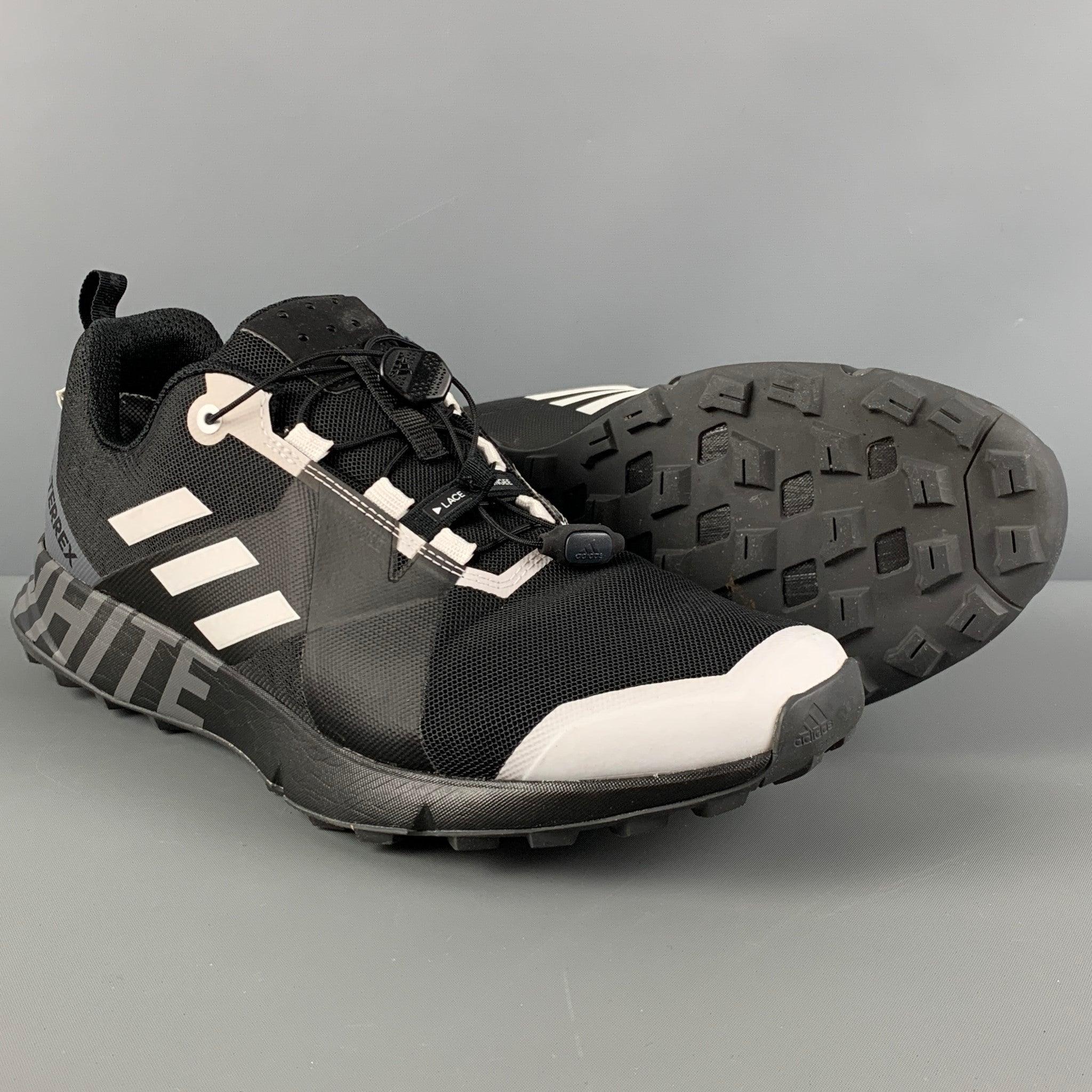 ADIDAS TERREX TWO GTX Size 10.5 Black White Nylon Lace Up Sneakers In Good Condition For Sale In San Francisco, CA