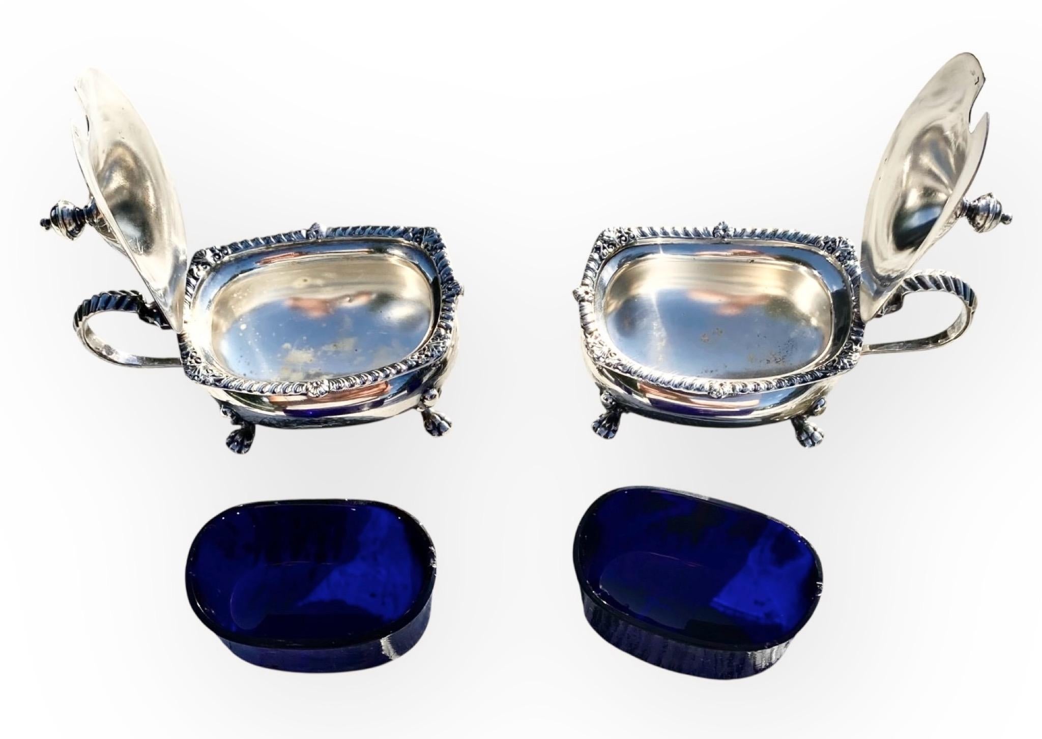 Saleros Adie Bros Ltd Birmingham Con Revestimiento De Vidrio Cobalto principios del siglo XX en venta