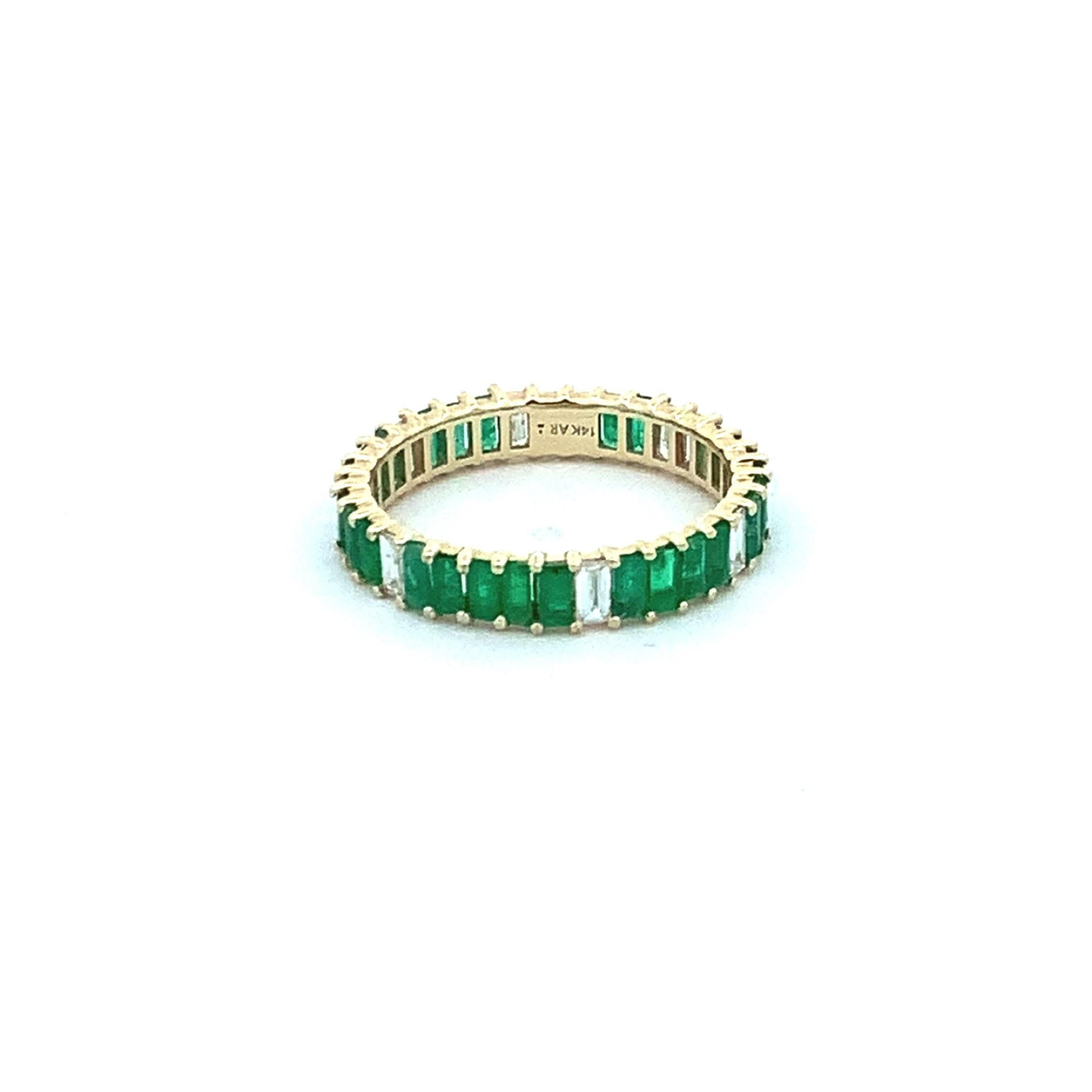 Eternity-Ring von Adina Reyter, einzigartiger Diamant + Smaragd Baguette (Baguetteschliff)