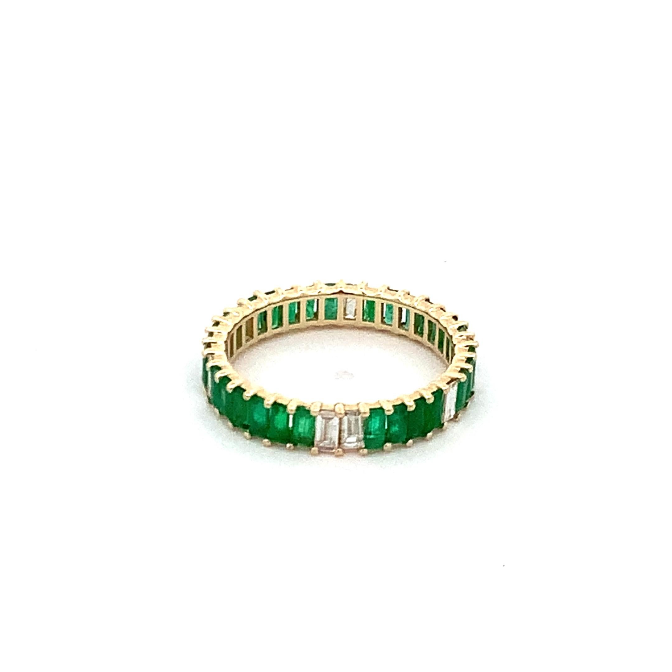 Eternity-Ring von Adina Reyter, einzigartiger Diamant + Smaragd Baguette im Zustand „Neu“ in Sherman Oaks, CA