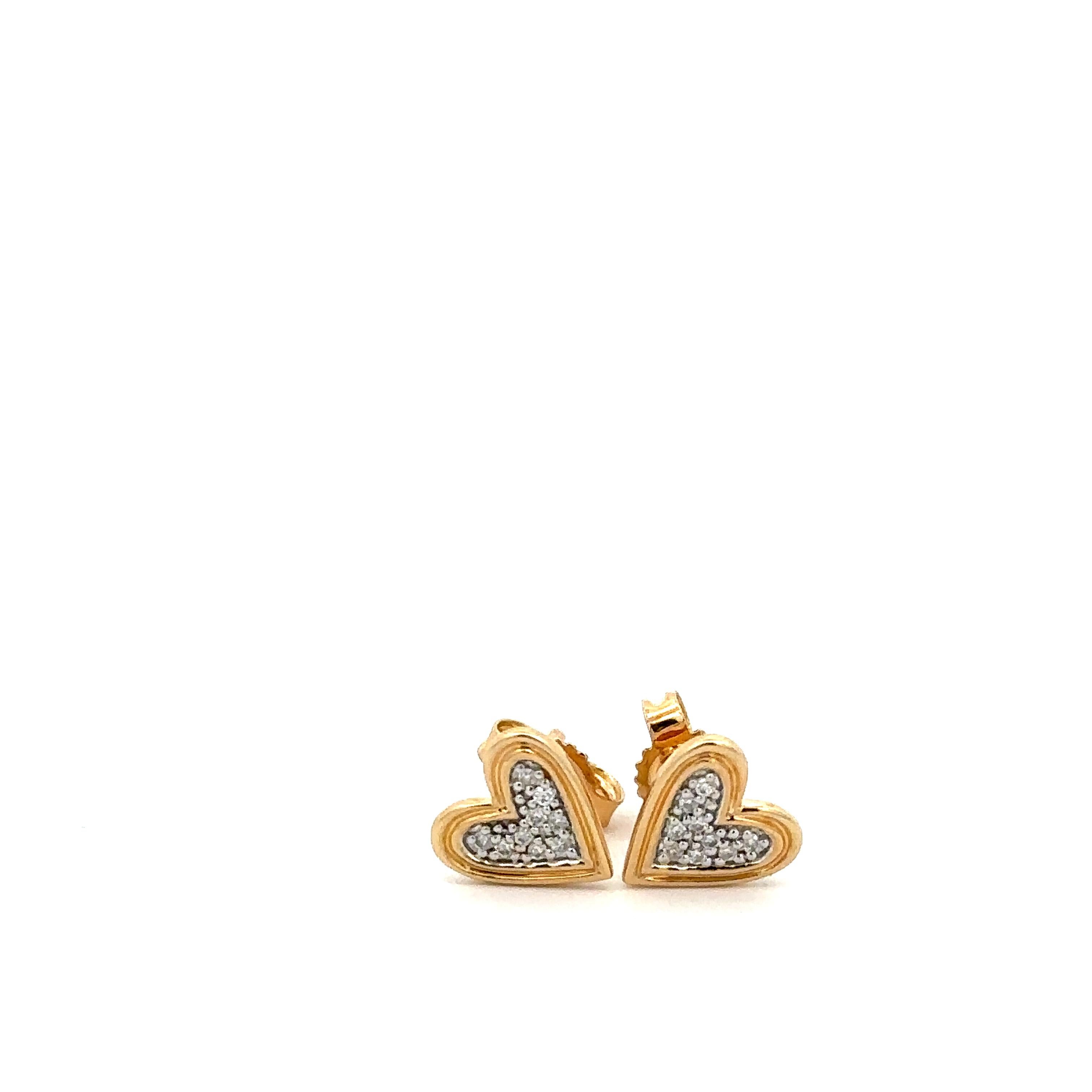 Adina Reyter One of a Kind Large Pave Heart Posts - Y14

14k yellow gold pave diamond heart posts.

Measurements: 7 mm x 7 mm

Total Diamond Carat Weight: 0.10 CT
