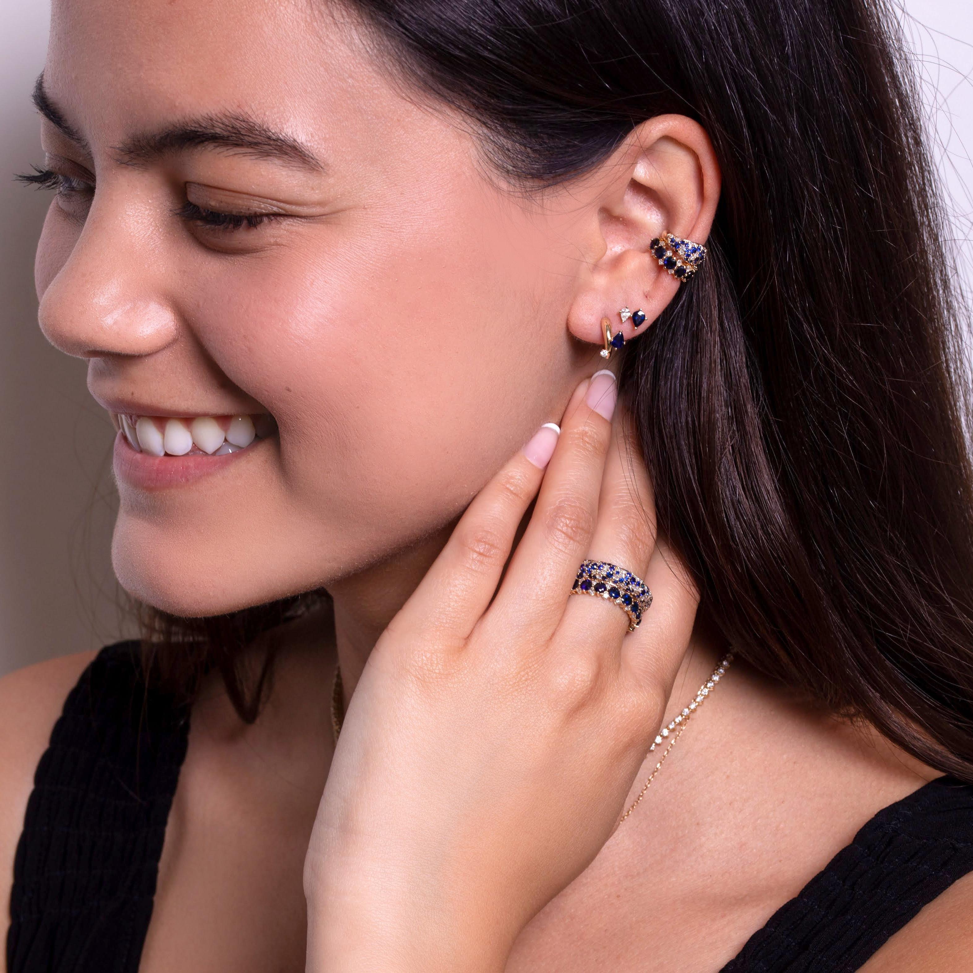 Adina Reyter Premier Amigos Saphir + Diamant J Creolen im Zustand „Neu“ in Sherman Oaks, CA