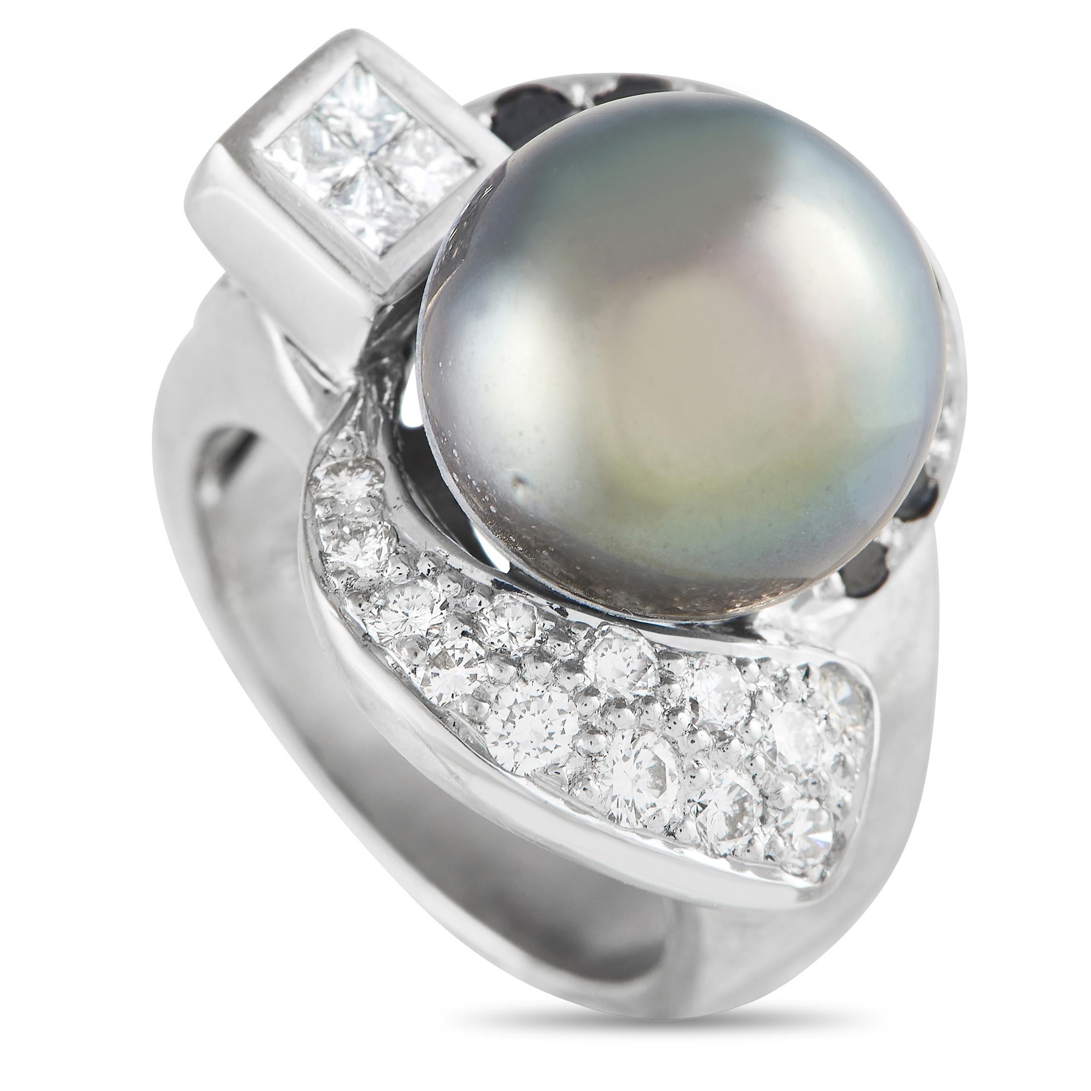 ADione 18k White Gold 1.05 Carat Diamond and Tahitian Pearl Ring In Excellent Condition In Southampton, PA