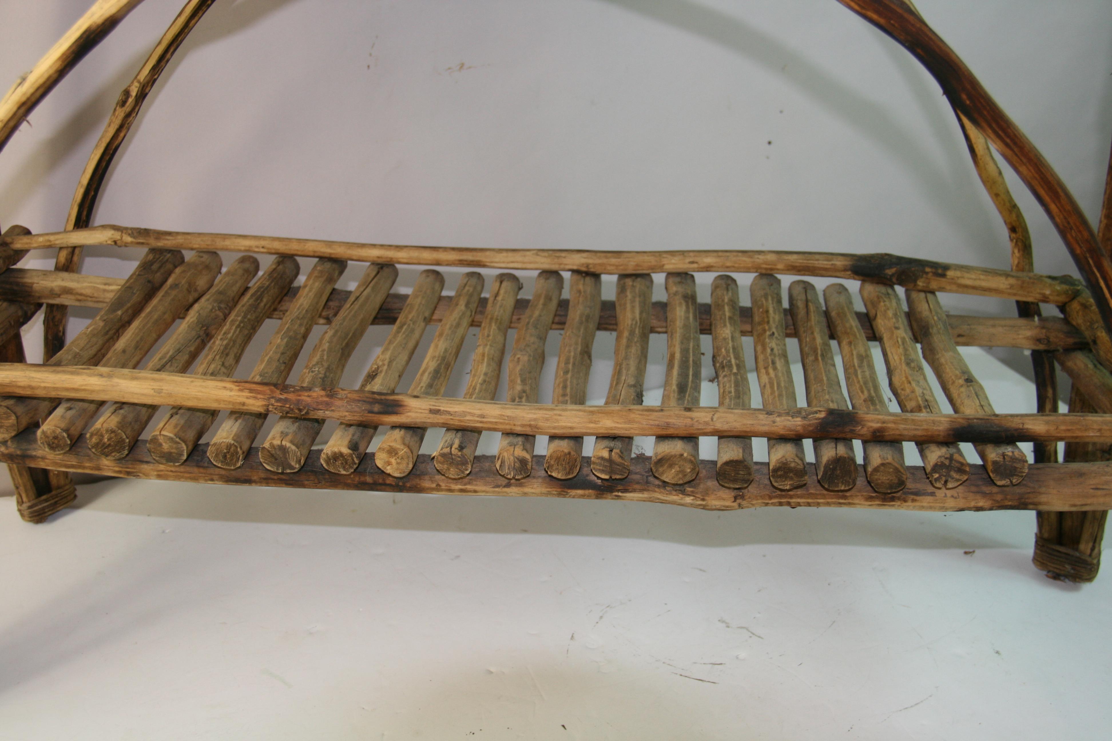 Milieu du XXe siècle Table console Adirondack Bent Twig en vente
