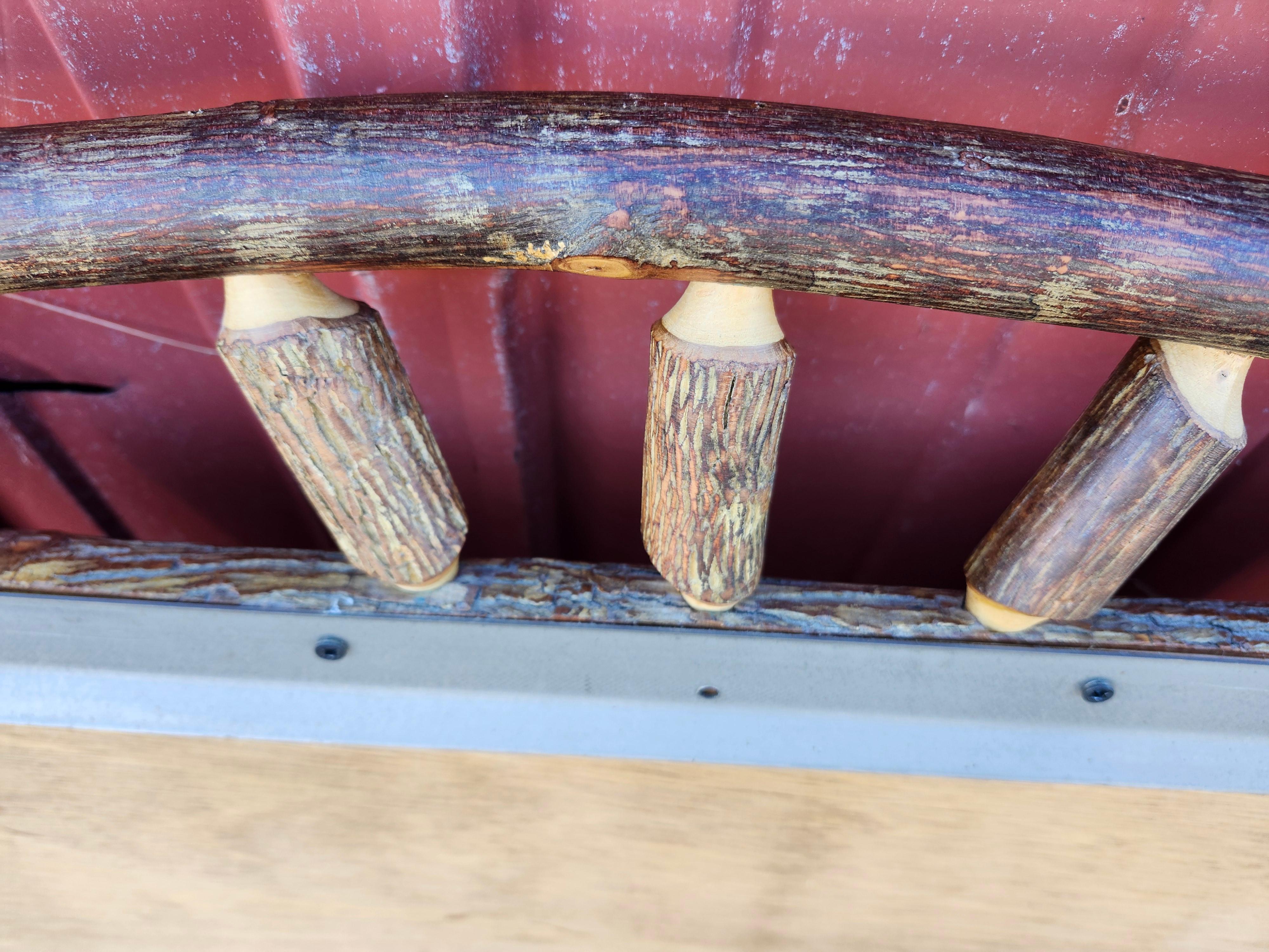 Specchio da parete Adirondack Birch W Pine Old Hickory in vendita 3