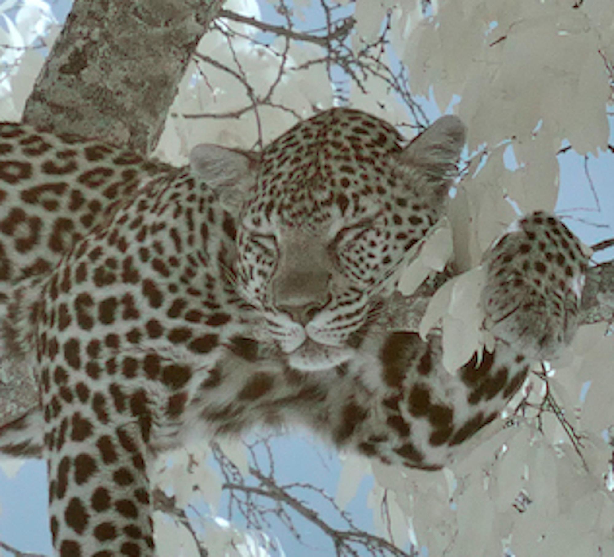 Tier-Landschaftsfotografie Leopard  Blau Weiß Schwarz Baum Kenia Nature Wildlife – Photograph von Aditya Dicky Singh