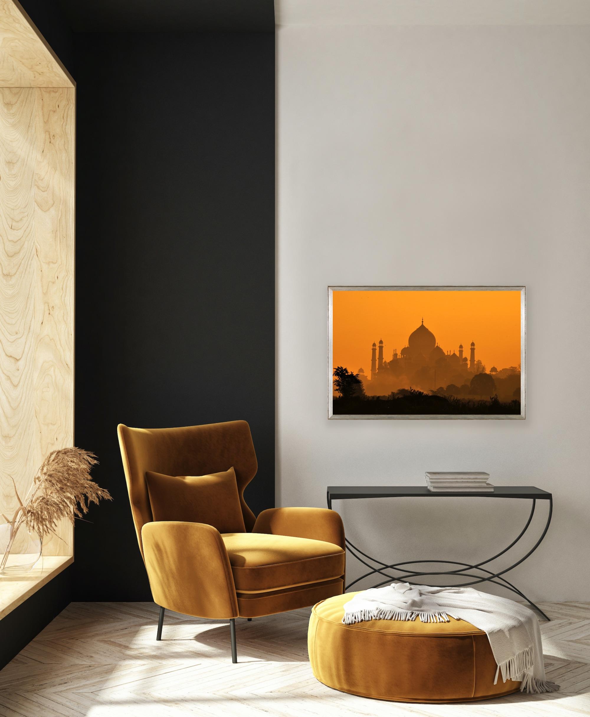 Sunset Taj Mahal - Paysage de nature atmosphérique orange et doré - Palais de l'Inde en vente 3