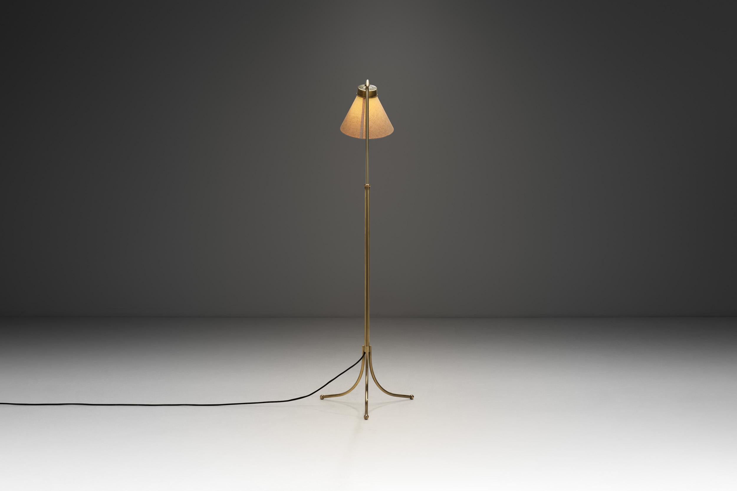 Lampada da terra regolabile 