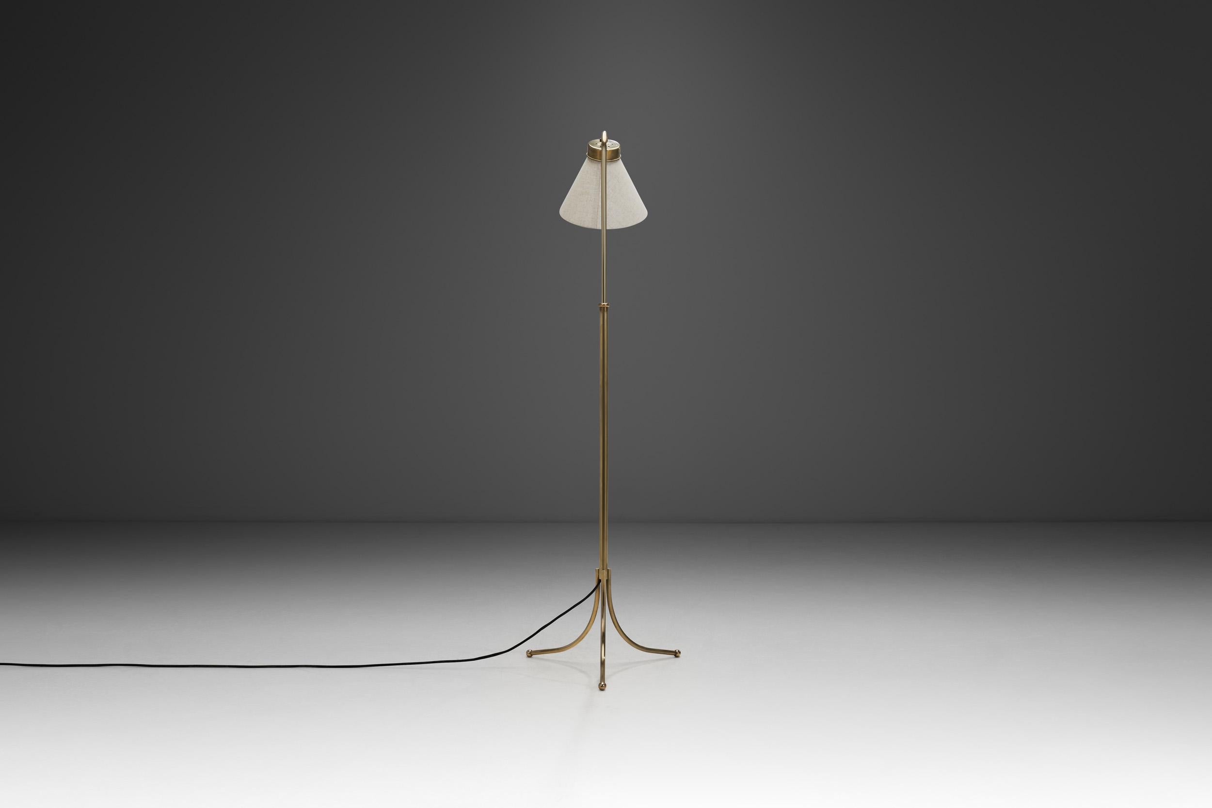 Lampada da terra regolabile 