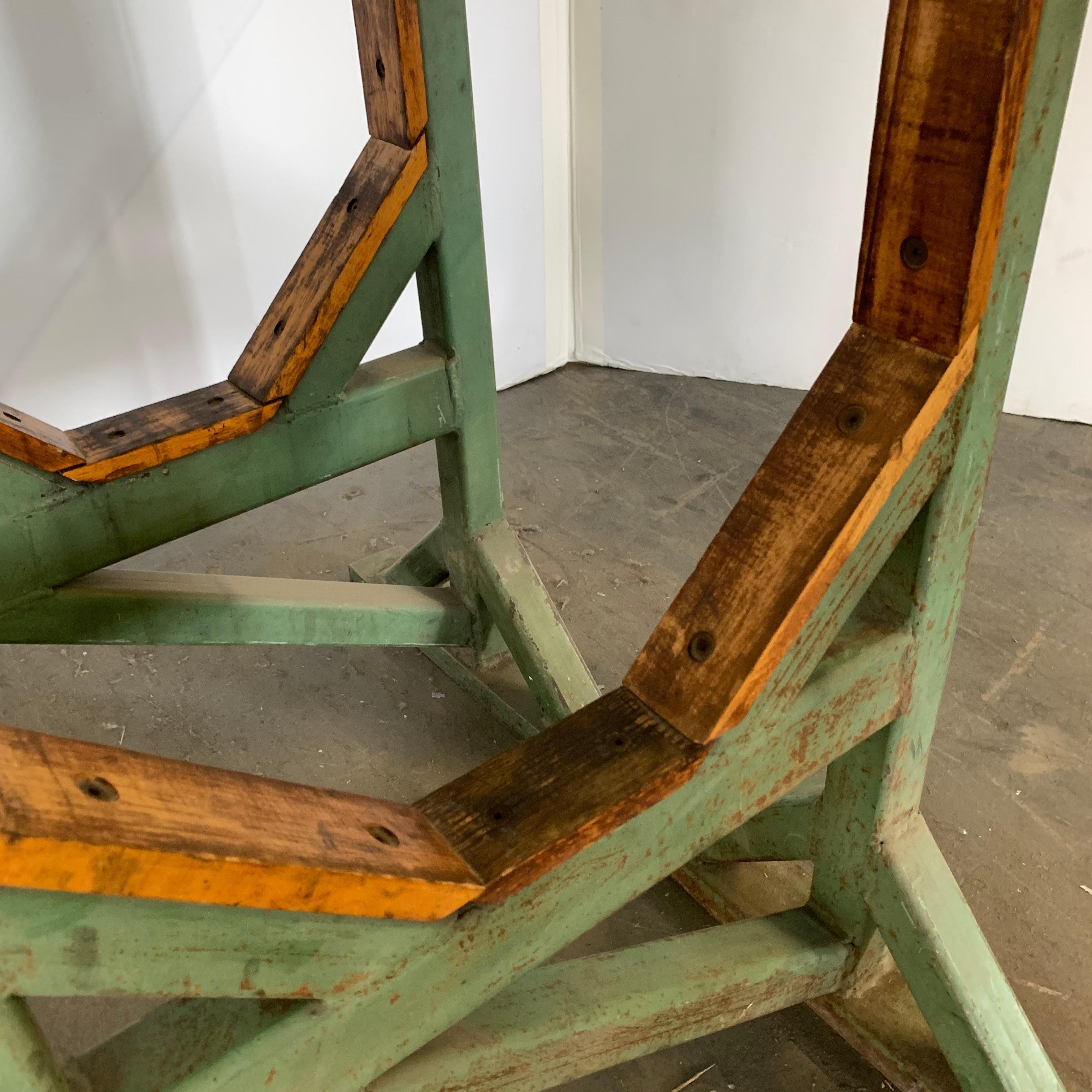 Zwei anpassbare industrielle Tischgestelle aus Metall und Holz für Esszimmer im Angebot 7