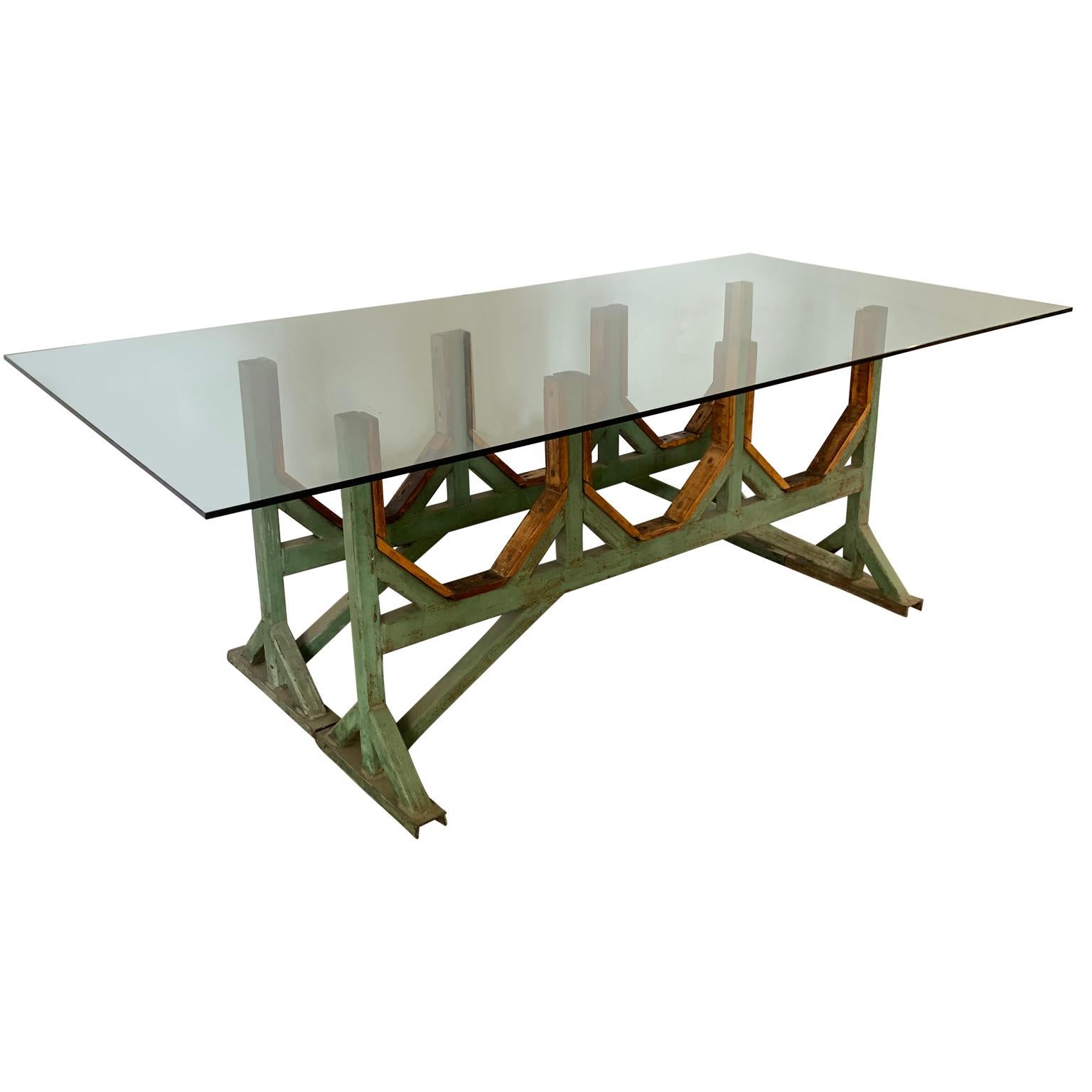 Zwei anpassbare industrielle Tischgestelle aus Metall und Holz für Esszimmer (amerikanisch) im Angebot