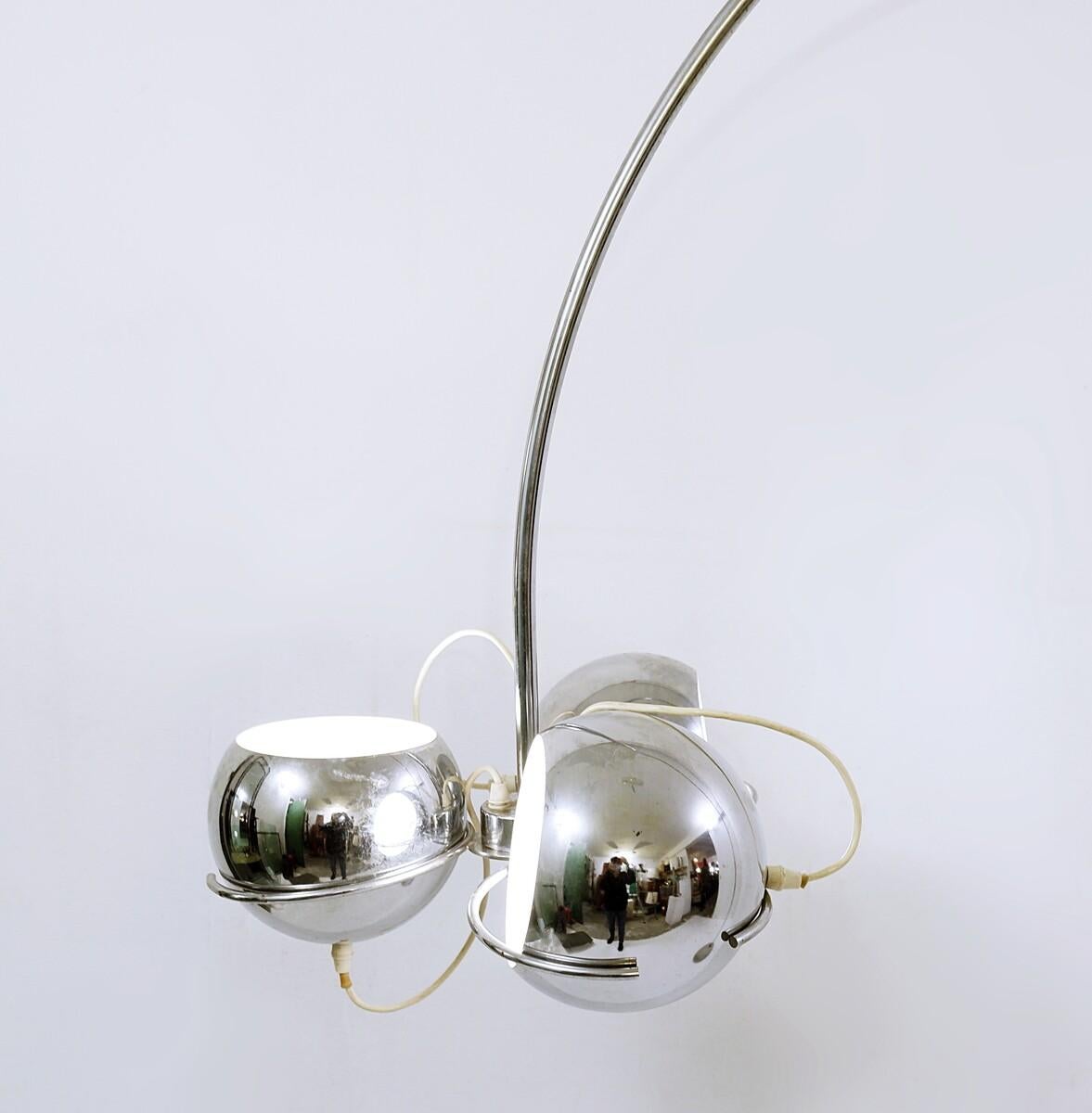 20th Century Adjustable arc floor lamp with three chrome globes, concrete base - 1970s For Sale