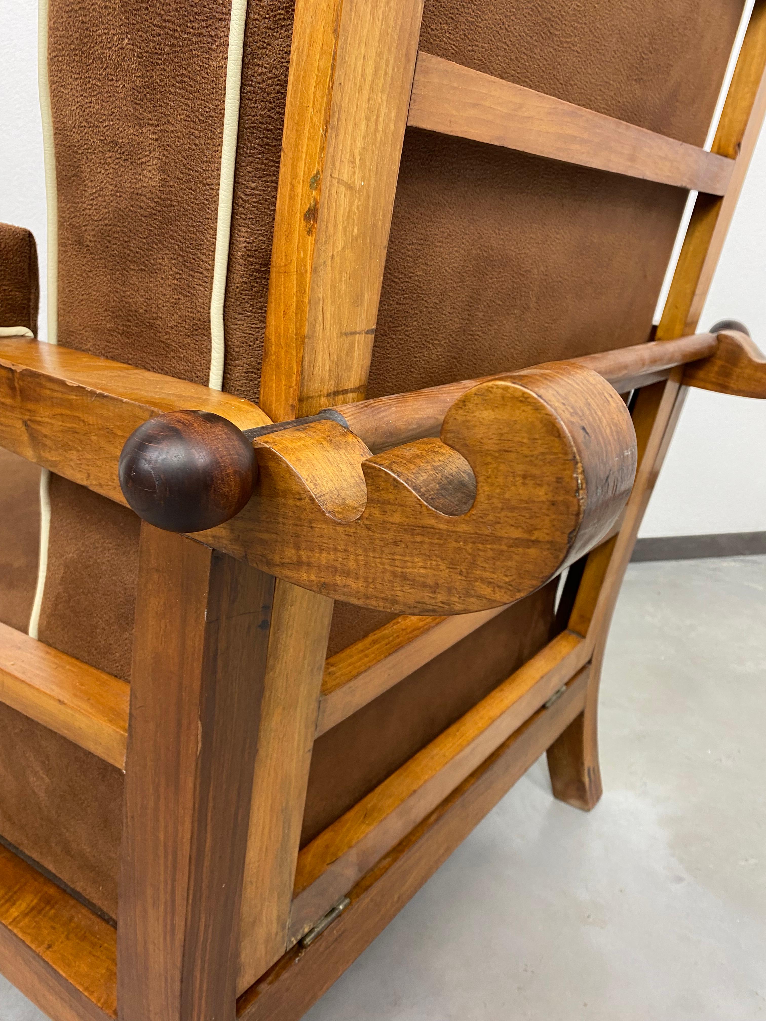 Adjustable art deco armchairs For Sale 4