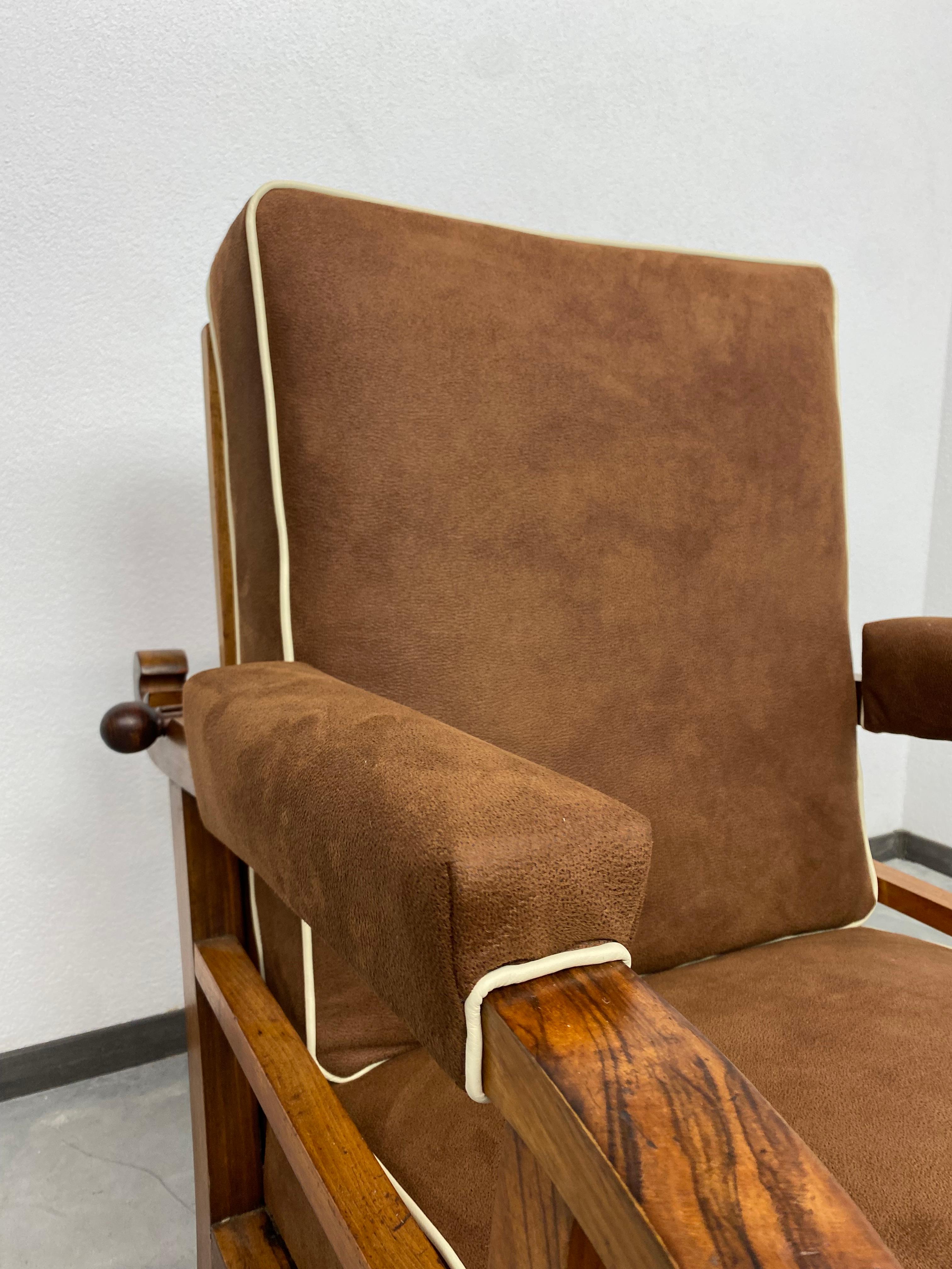 Adjustable art deco armchairs For Sale 2