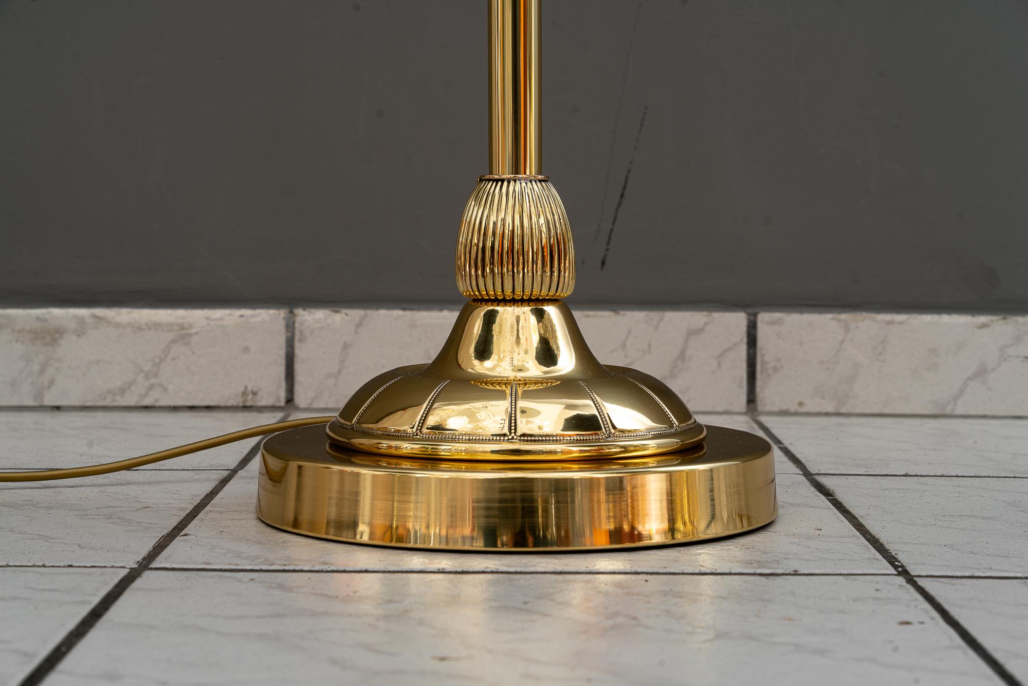 Adjustable Art Deco Floor lamp with original opal glass shade vienna around 1920 im Angebot 3