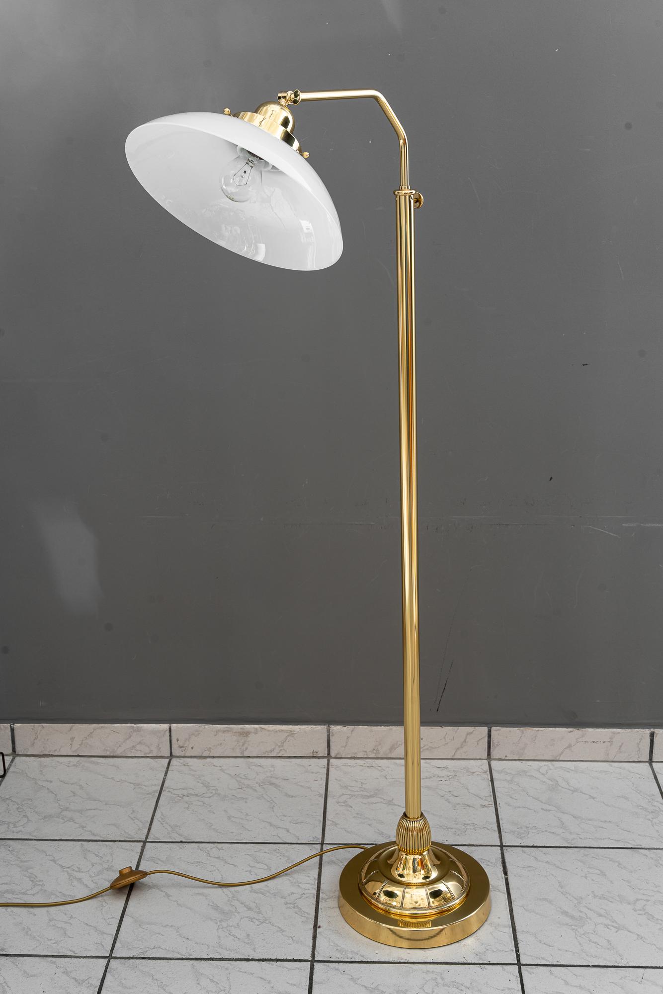 Adjustable Art Deco Floor lamp with original opal glass shade vienna around 1920 im Angebot 7