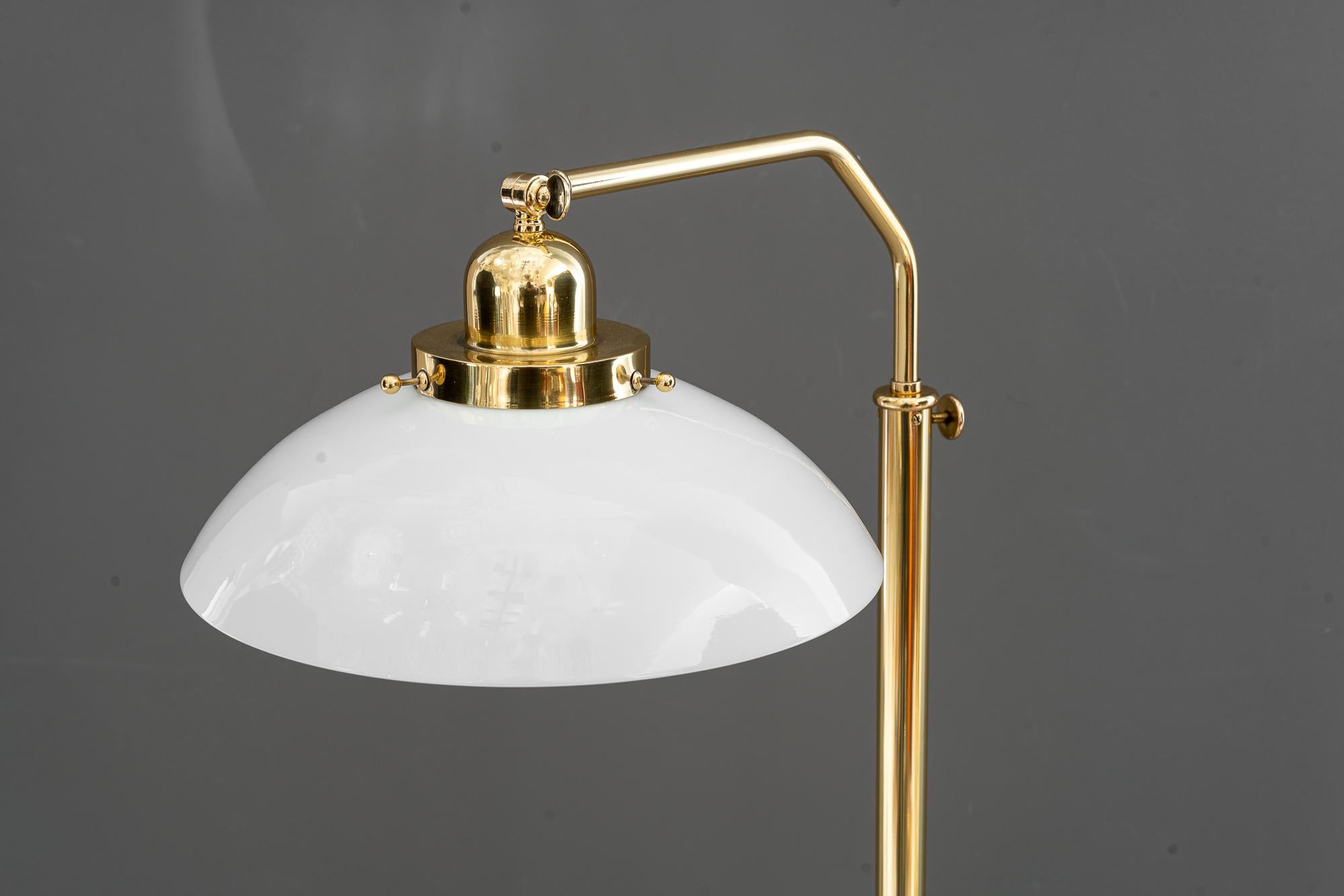 Adjustable Art Deco Floor lamp with original opal glass shade vienna around 1920 (Art déco) im Angebot