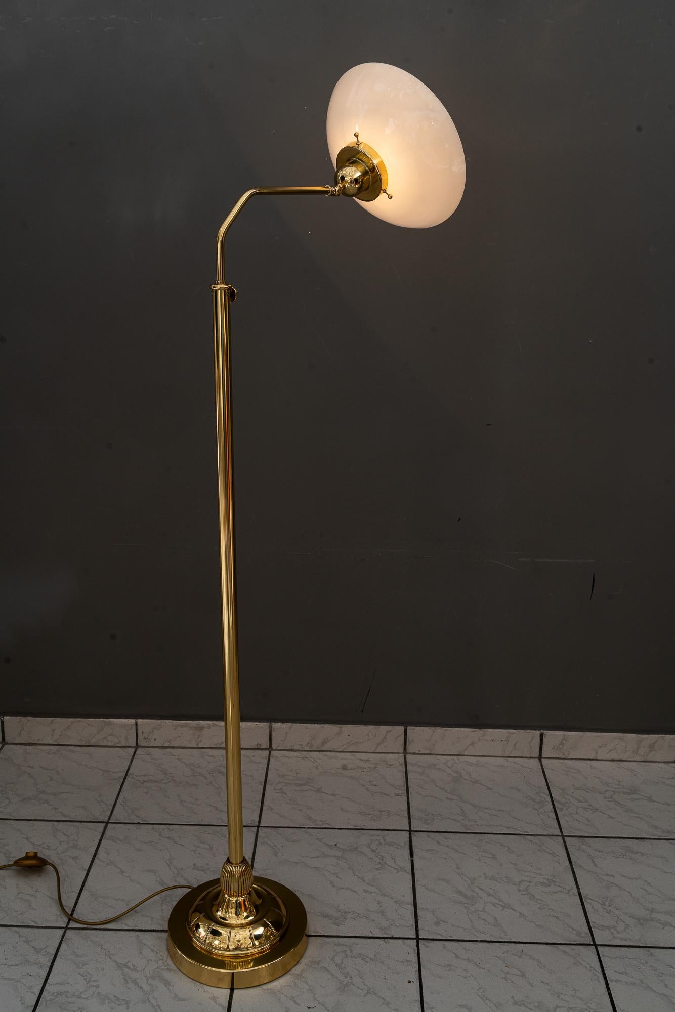 Adjustable Art Deco Floor lamp with original opal glass shade vienna around 1920 (Messing) im Angebot