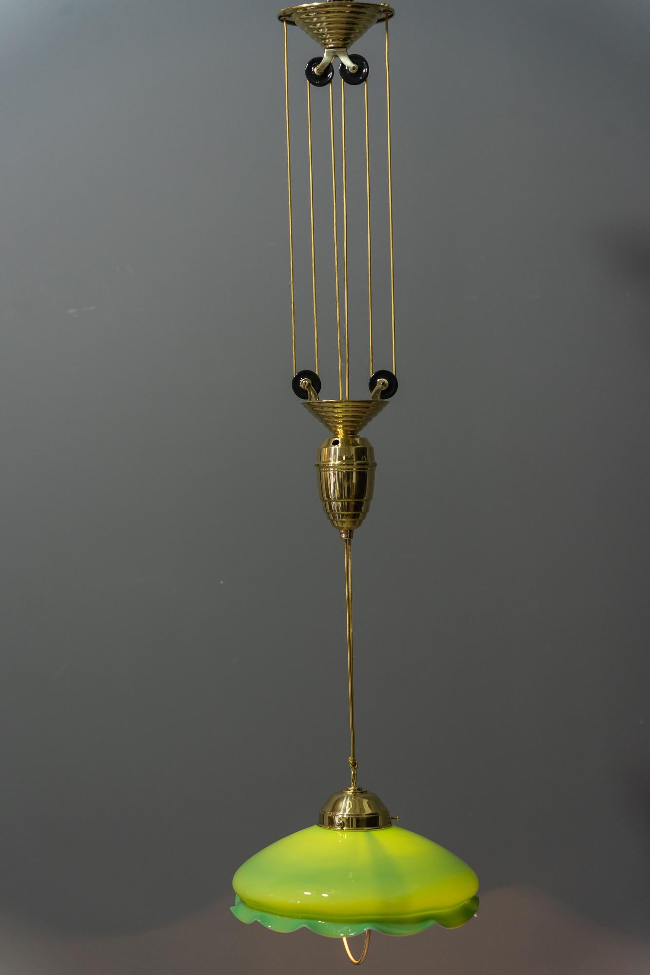 Adjustable art deco pendant vienna with original opal glass shade 1920s in vendita 5