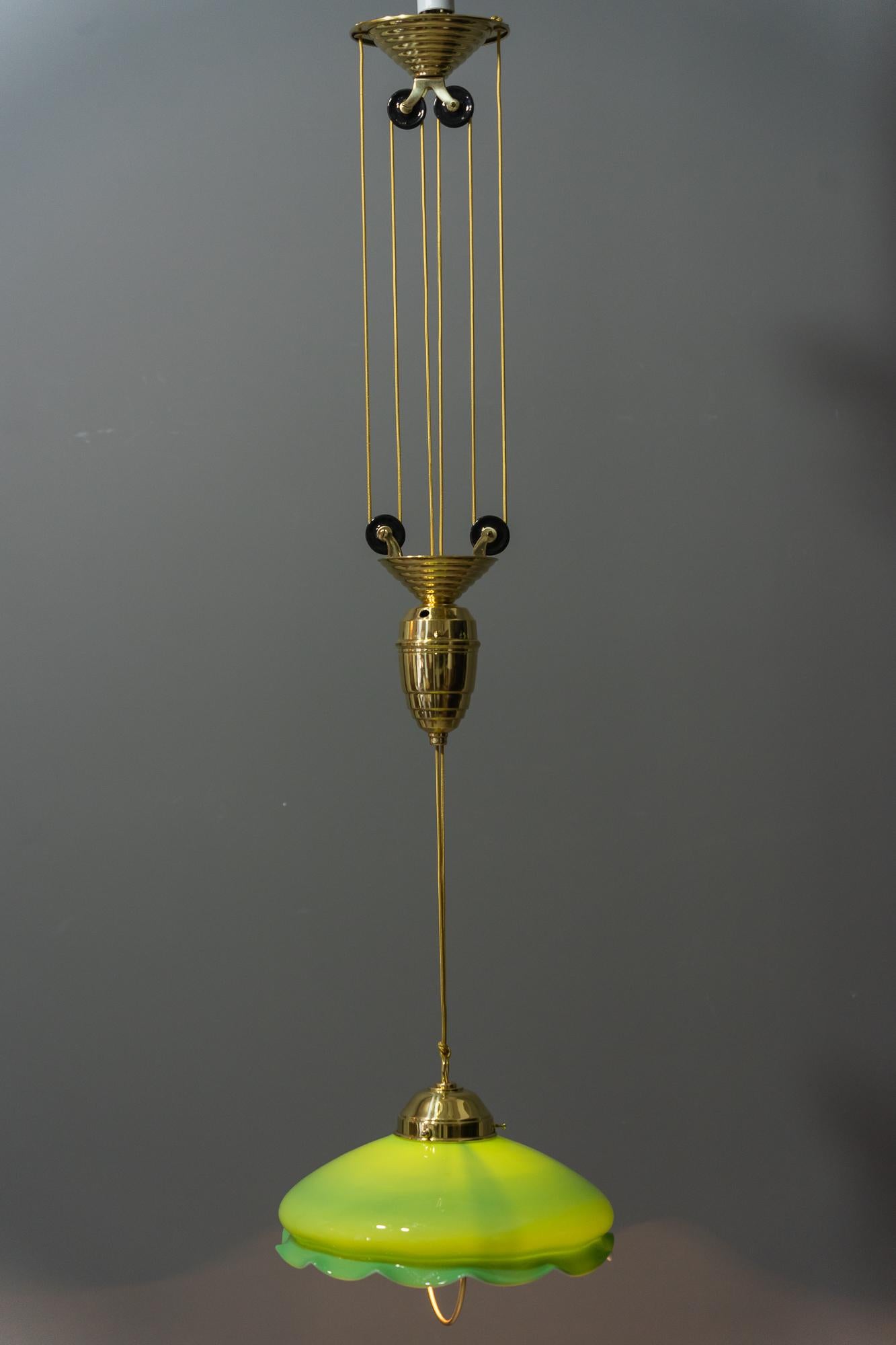 Adjustable art deco pendant vienna with original opal glass shade 1920s in vendita 6
