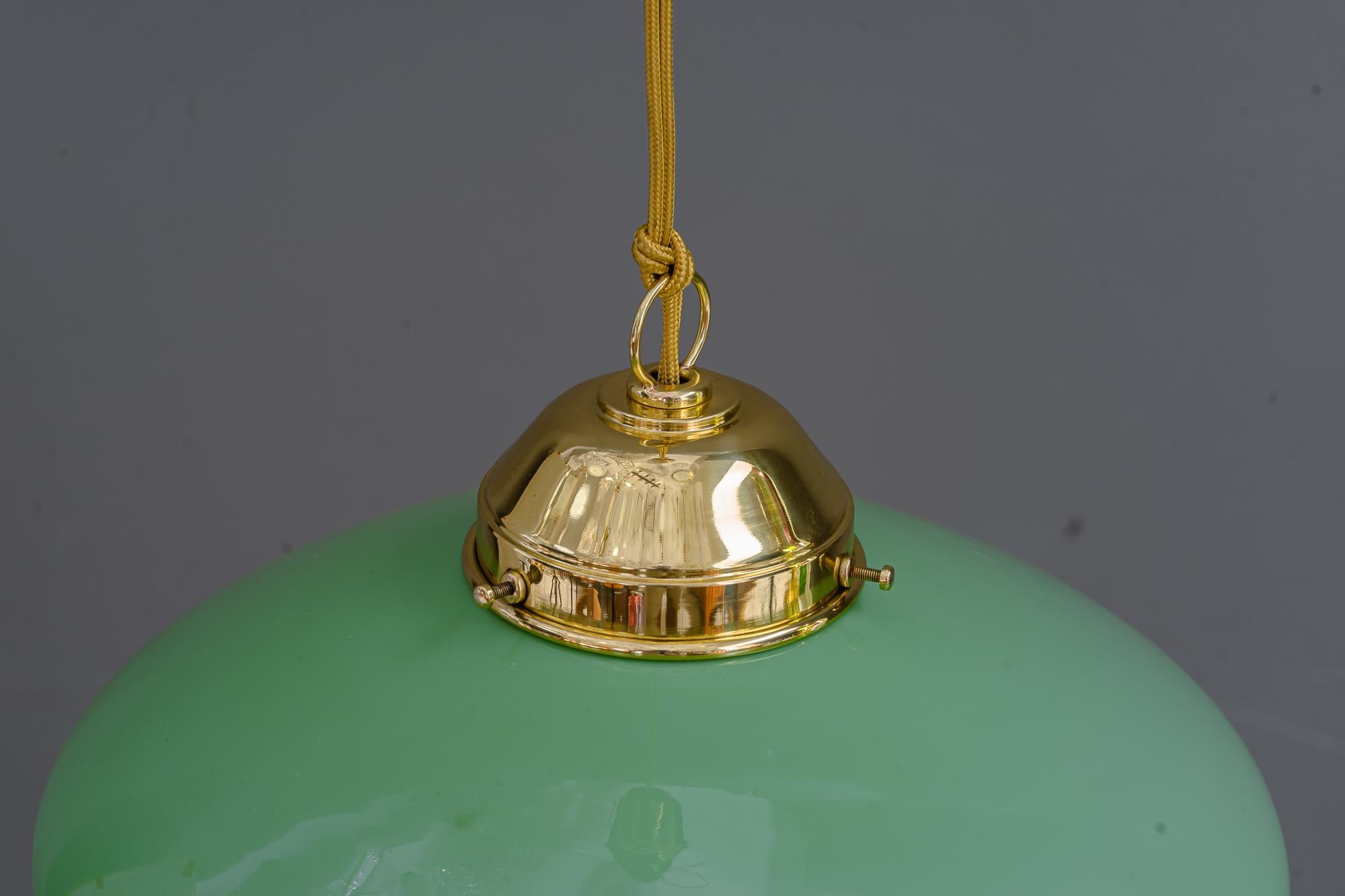 Inizio XX secolo Adjustable art deco pendant vienna with original opal glass shade 1920s in vendita