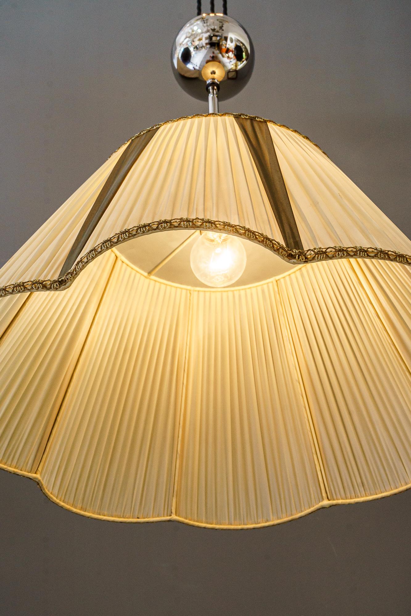 Ciondolo regolabile in stile art deco con paralume originale in tessuto, Vienna, 1920 circa in vendita 6