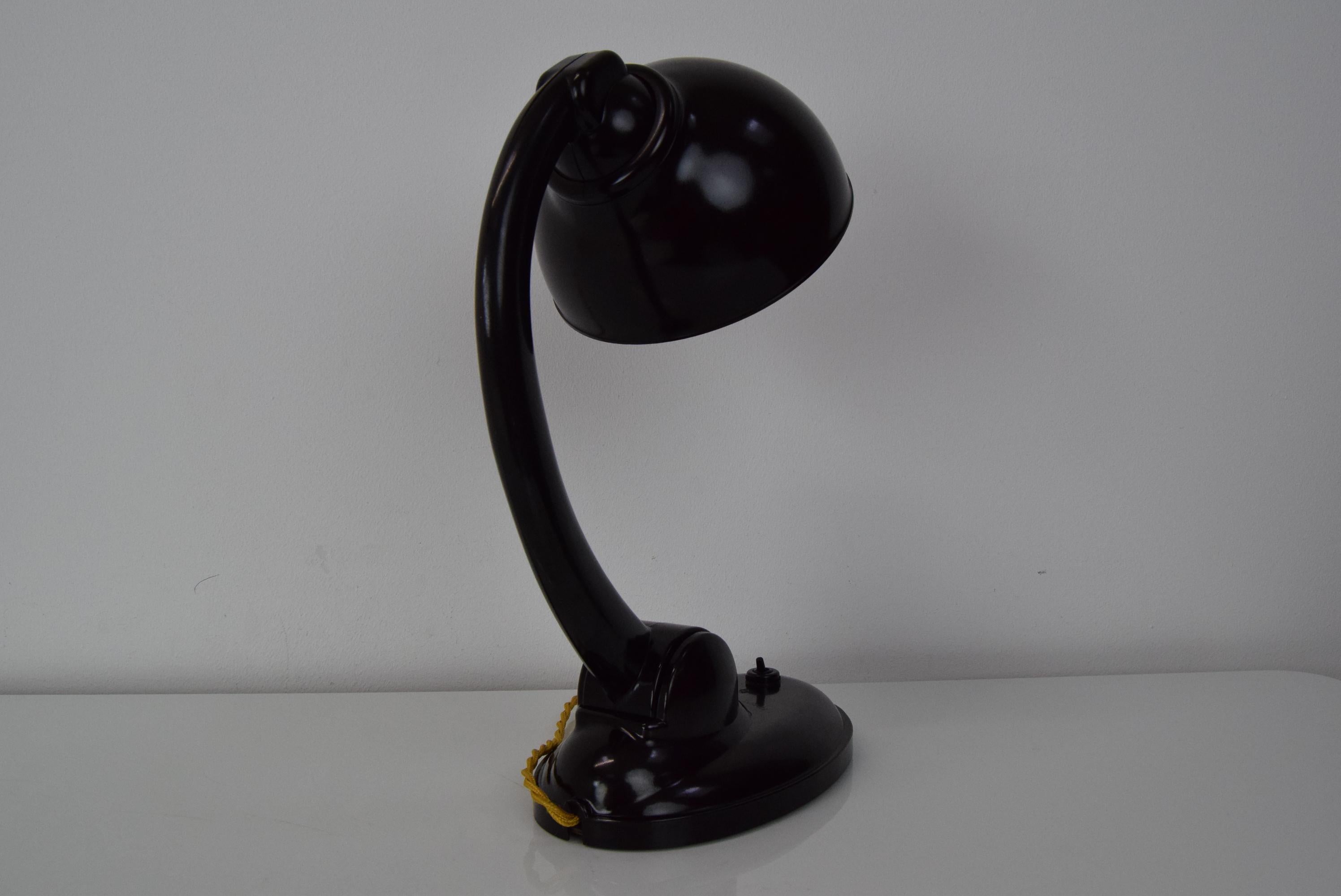 Mid-20th Century Adjustable Bakelite Table Lamp, by Eric Kirkman Cole, 1940's For Sale