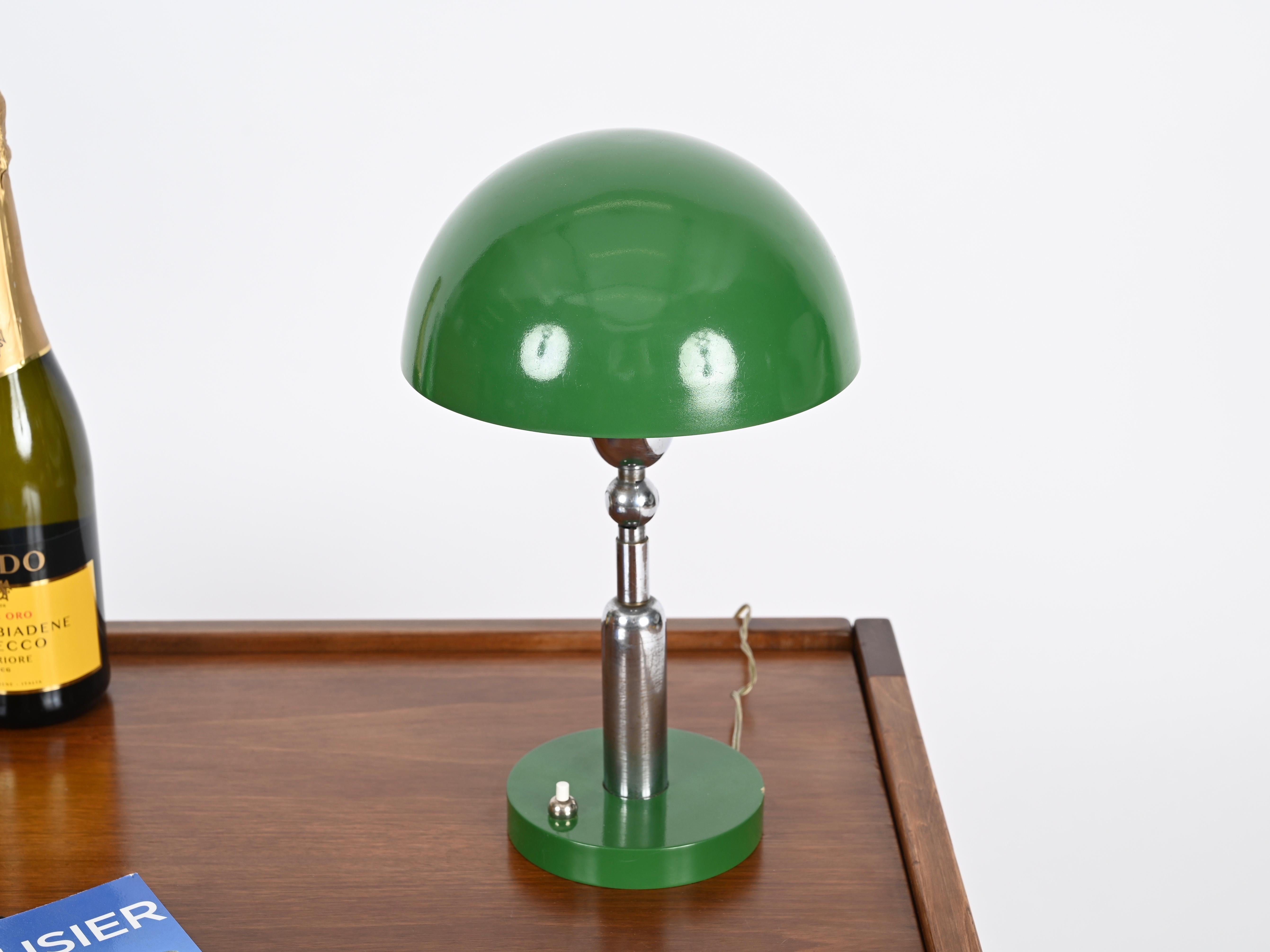 Verstellbare Bauhaus-Tischlampe in Grün aus Chrom und emailliertem Metall, Italien 1940er Jahre im Angebot 7