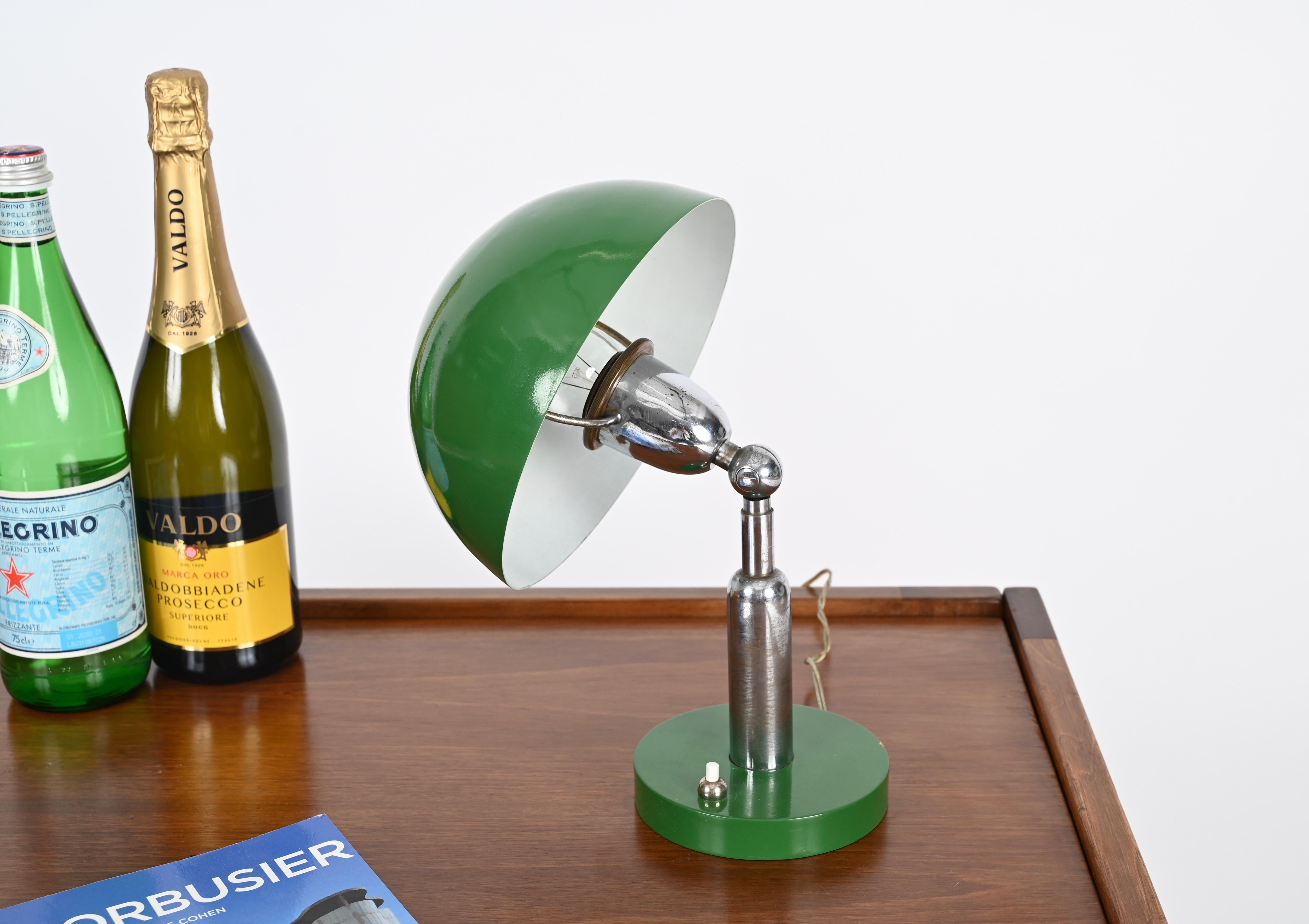 Verstellbare Bauhaus-Tischlampe in Grün aus Chrom und emailliertem Metall, Italien 1940er Jahre im Angebot 8