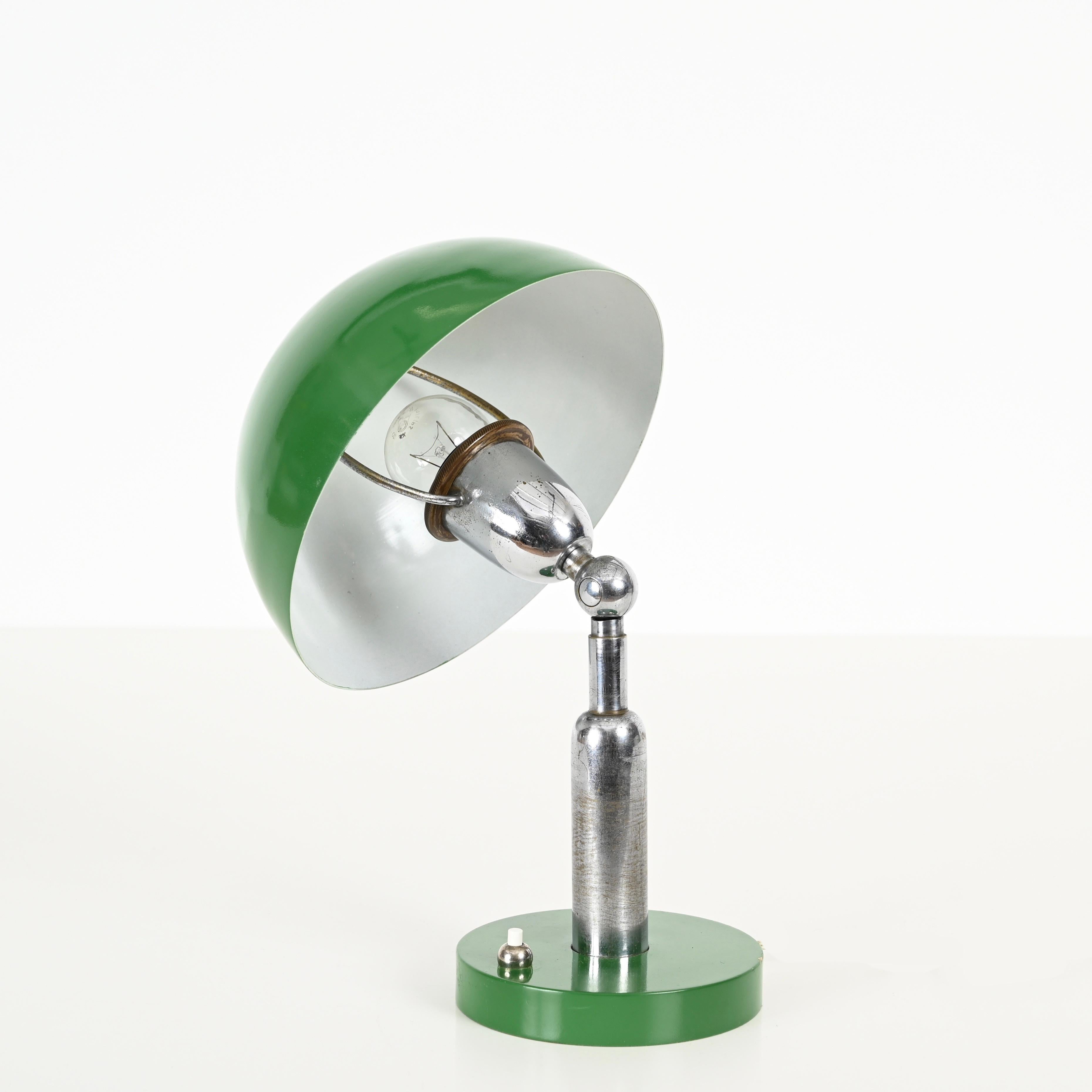 Verstellbare Bauhaus-Tischlampe in Grün aus Chrom und emailliertem Metall, Italien 1940er Jahre im Angebot 2