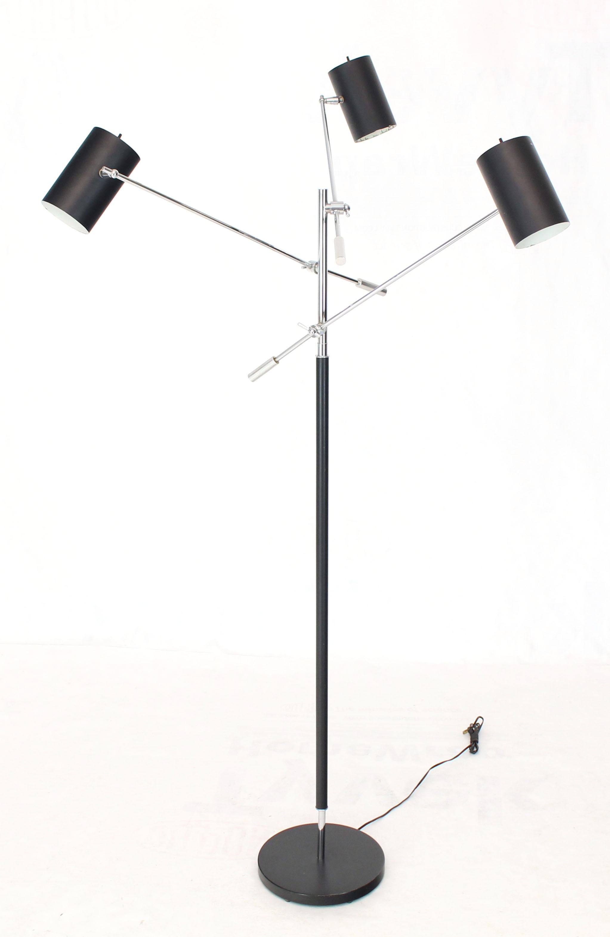 Mid-Century Modern Adjustable Black and Chrome Triennale Floor Lamp by Sonneman Arredoluce Style For Sale
