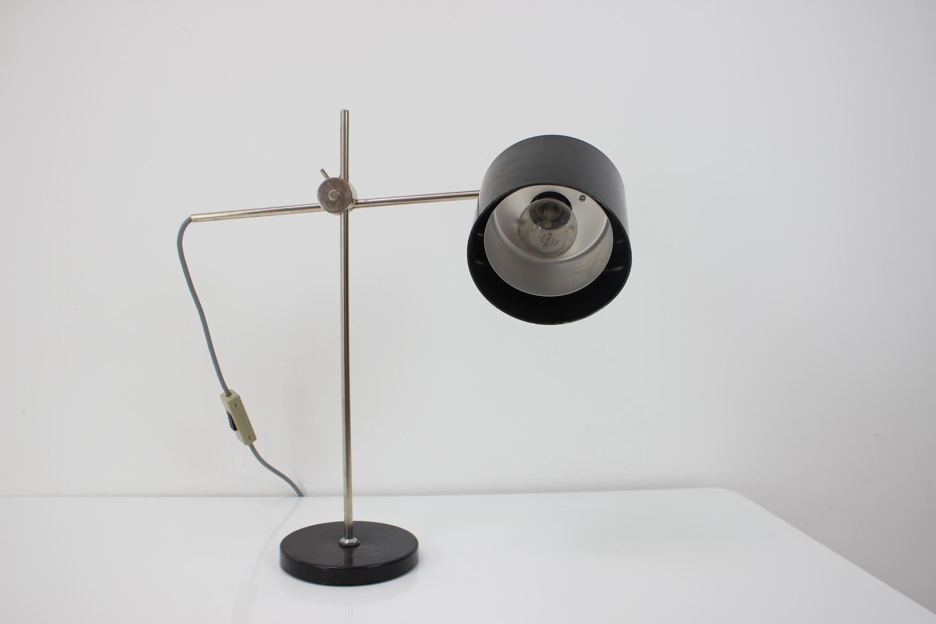 Adjustable Black Bakelite Industrial Table Lamp / Czechoslovakia, 1970s For Sale 4