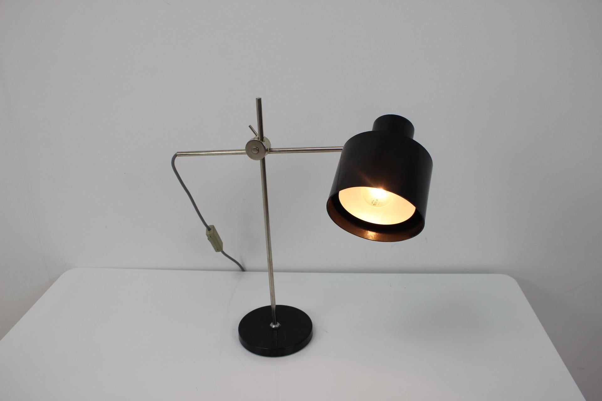 Adjustable Black Bakelite Industrial Table Lamp / Czechoslovakia, 1970s For Sale 5