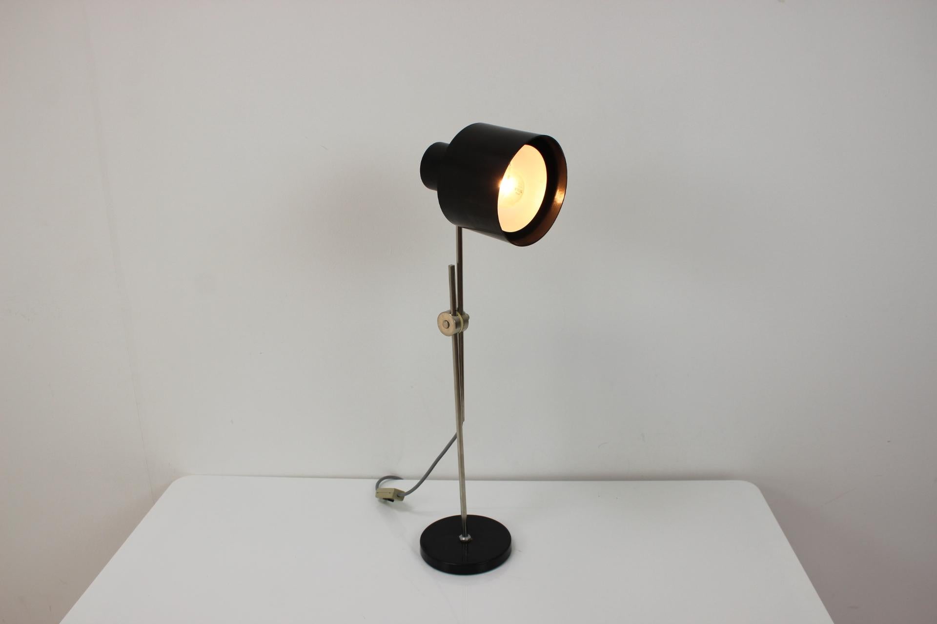Adjustable Black Bakelite Industrial Table Lamp / Czechoslovakia, 1970s For Sale 6