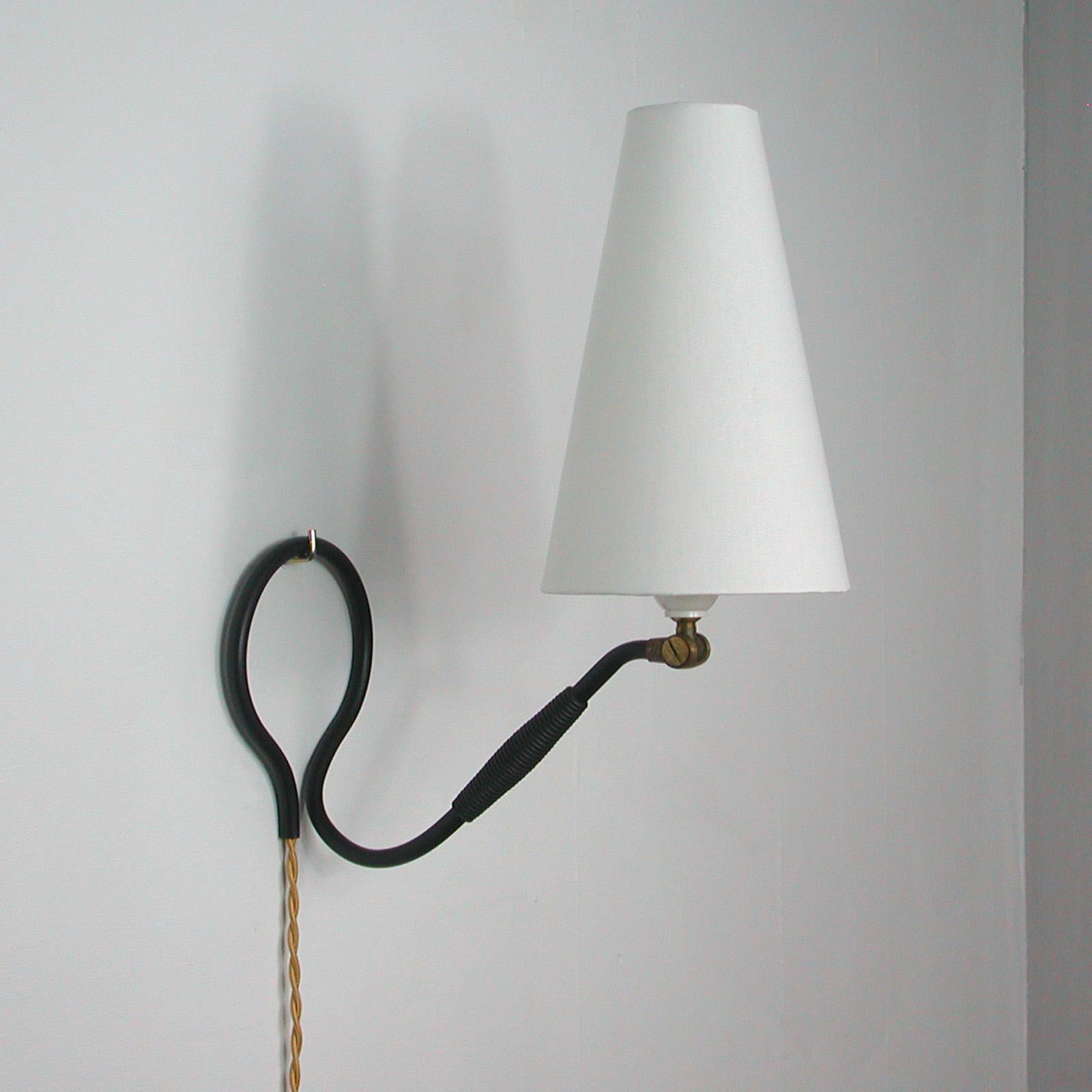 Adjustable Black Brass and Bakelite Wall or Table Lamp 306 by Kaare Klint, 1950s For Sale 11