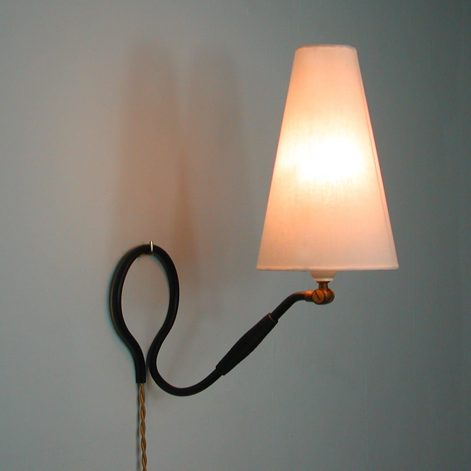 Adjustable Black Brass and Bakelite Wall or Table Lamp 306 by Kaare Klint, 1950s For Sale 12