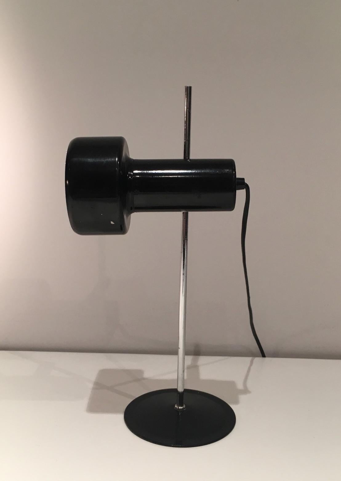 Mid-Century Modern Adjustable Black Lacquered and Chrome Table Lamp. French Work, Circa 1970 For Sale