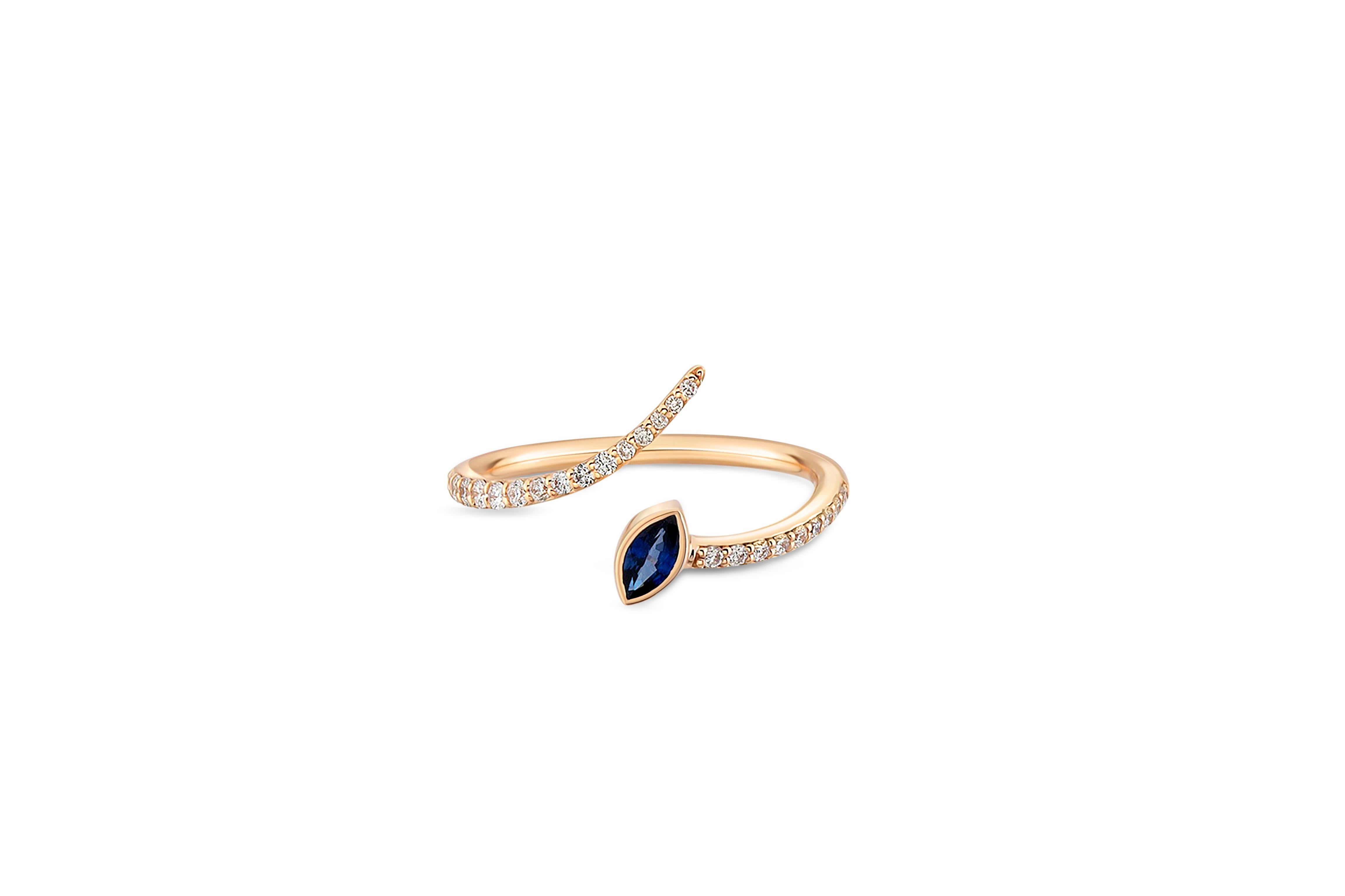 Modern Adjustable blue marquise 14k gold ring. For Sale
