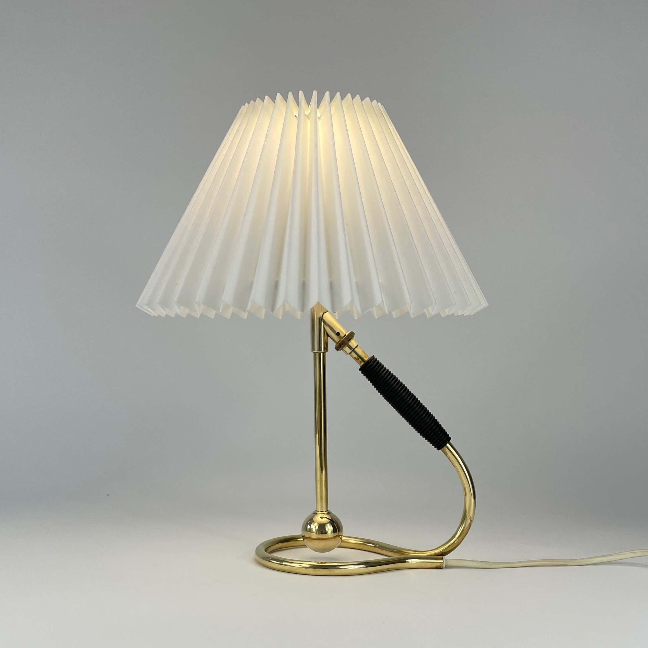 Adjustable Brass and Bakelite Wall and Table Lamp 306 by Kaare Klint, 1950s For Sale 5