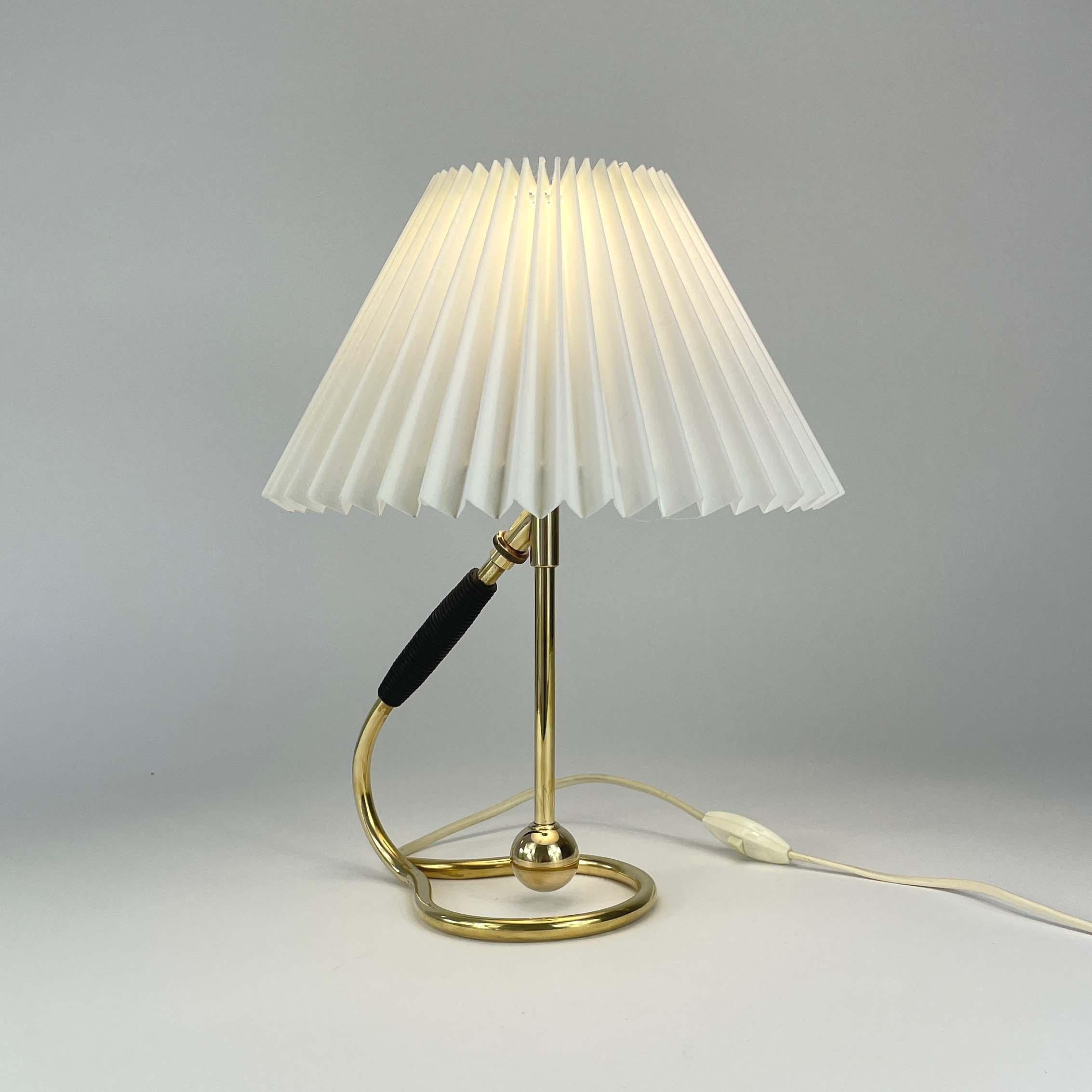 Adjustable Brass and Bakelite Wall and Table Lamp 306 by Kaare Klint, 1950s For Sale 6