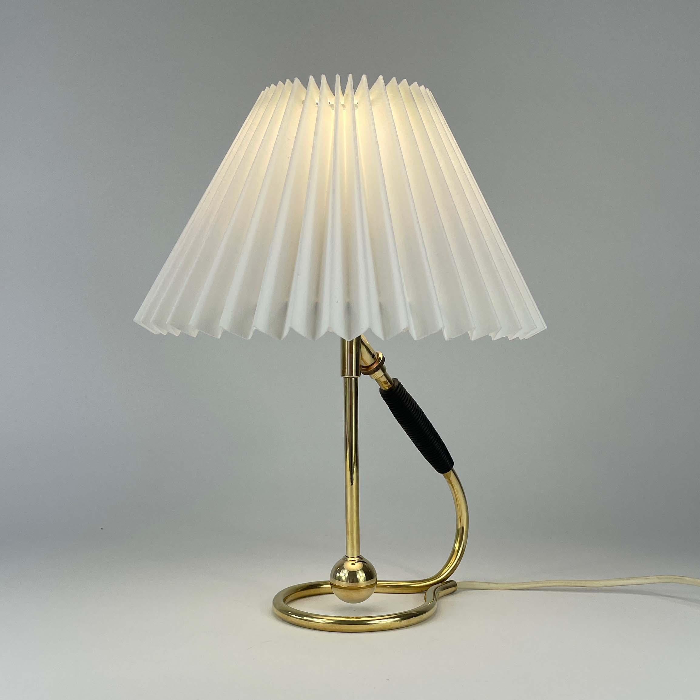 Adjustable Brass and Bakelite Wall and Table Lamp 306 by Kaare Klint, 1950s For Sale 9
