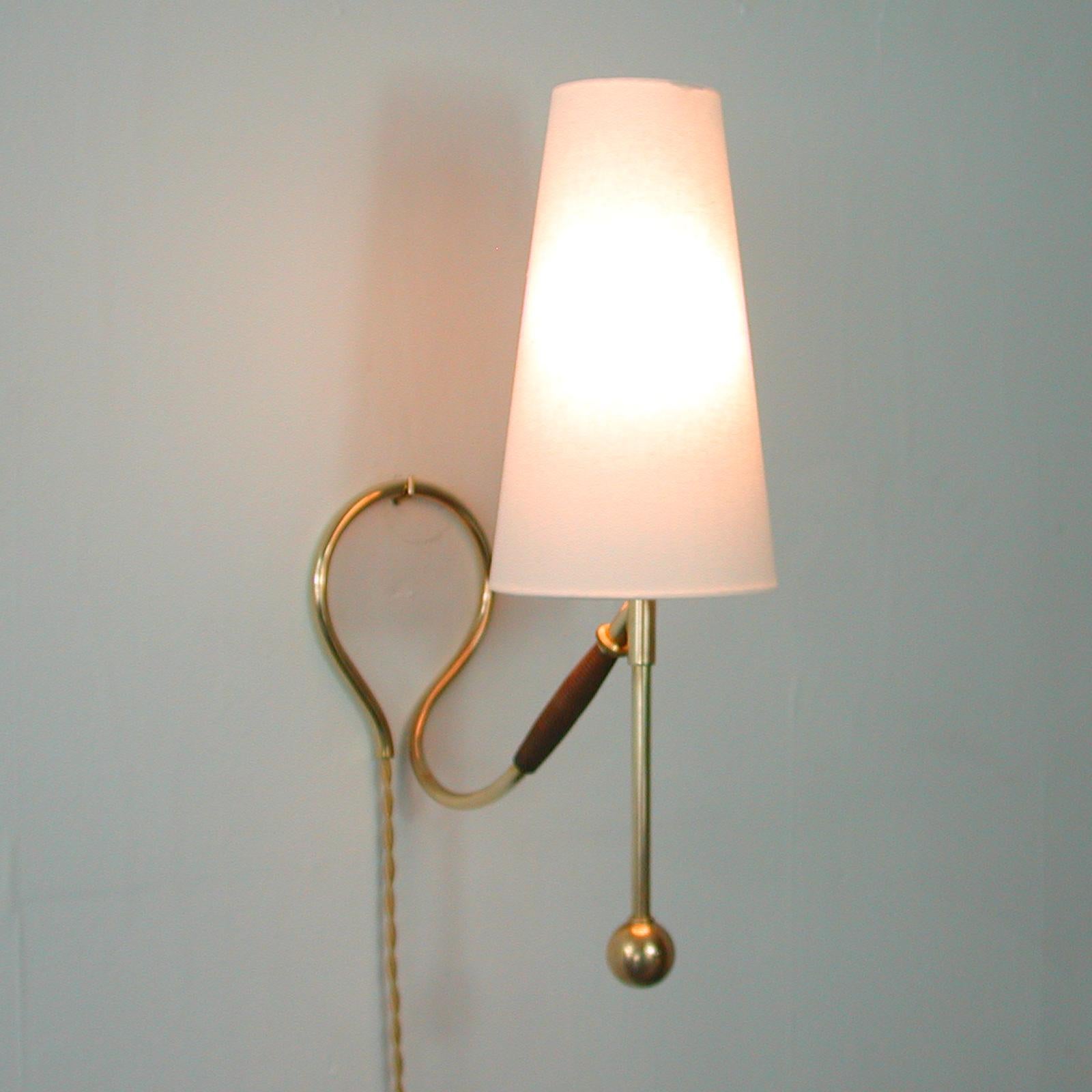 Mid-20th Century Adjustable Brass and Bakelite Wall and Table Lamp 306 by Kaare Klint, 1950s