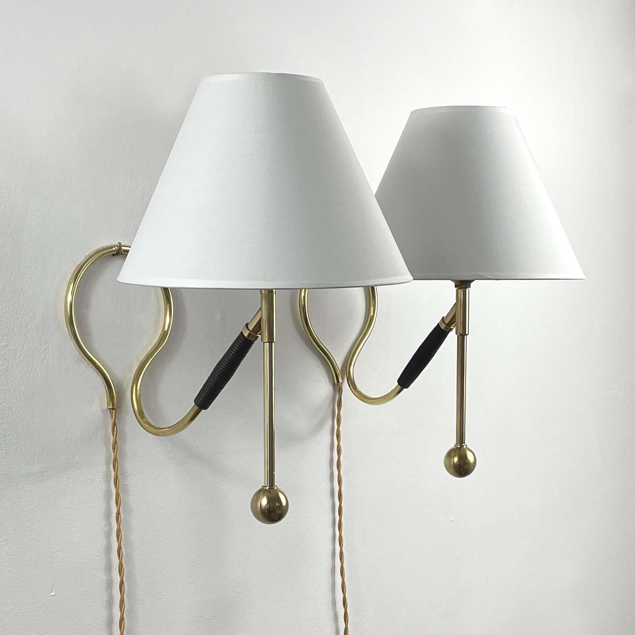 Adjustable Brass and Bakelite Wall and Table Lights 306 by Kaare Klint, 1950s For Sale 4