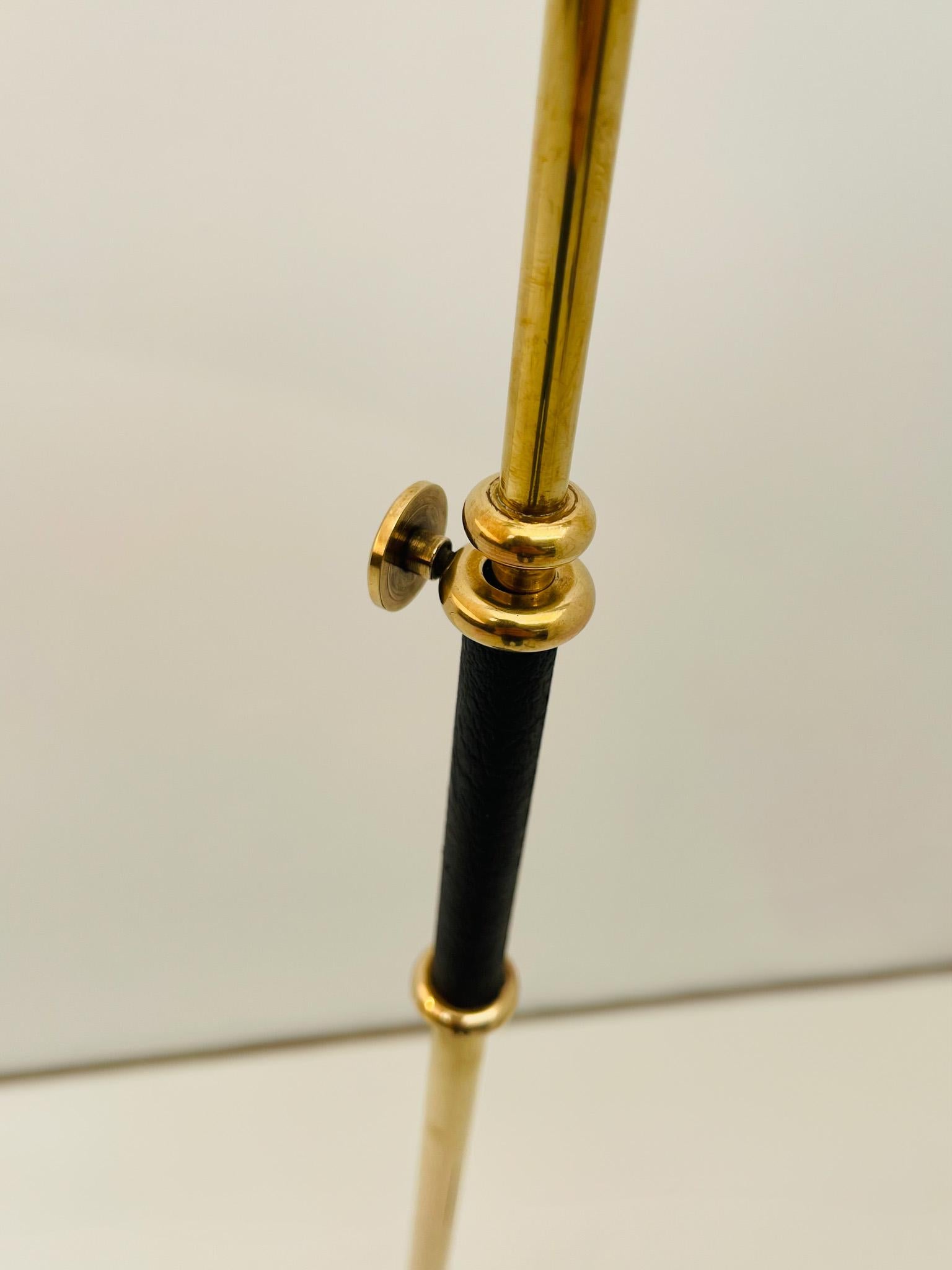Verstellbare Stehlampe aus Messing, Frankreich, 1970 im Angebot 2
