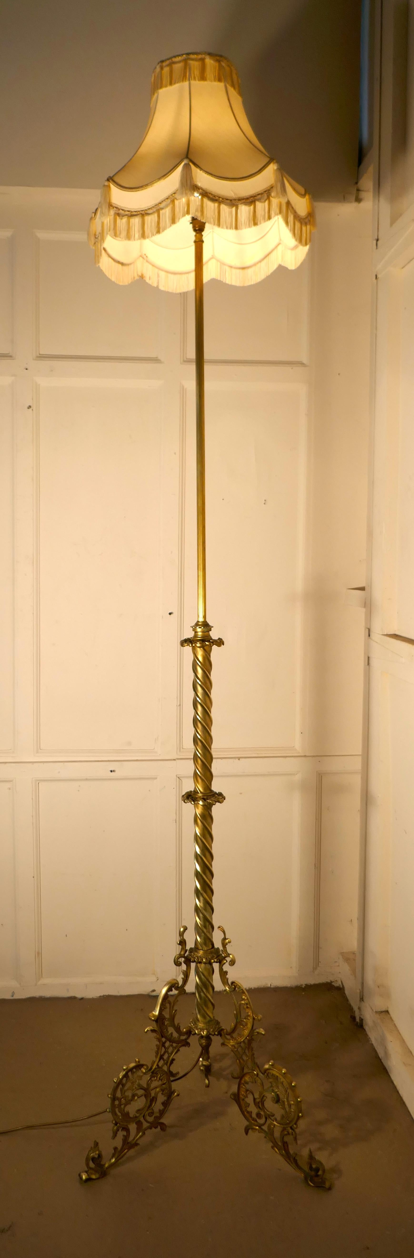 Adjustable Brass Floor Lamp Rococo Standard Lamp In Good Condition In Chillerton, Isle of Wight