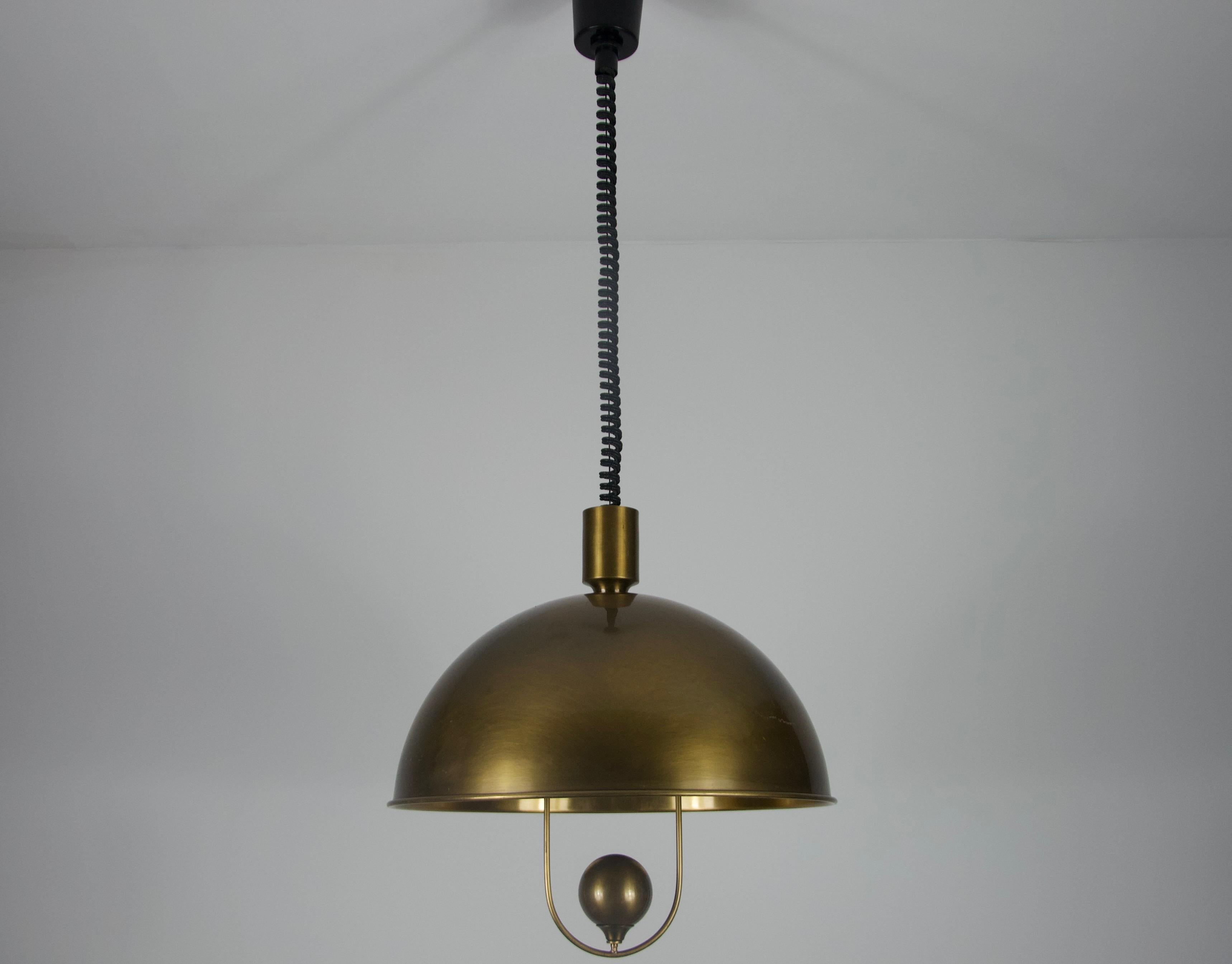 Mid-Century Modern Adjustable Brass Pendant Lamp by Florian Schulz, 1970s Germany en vente