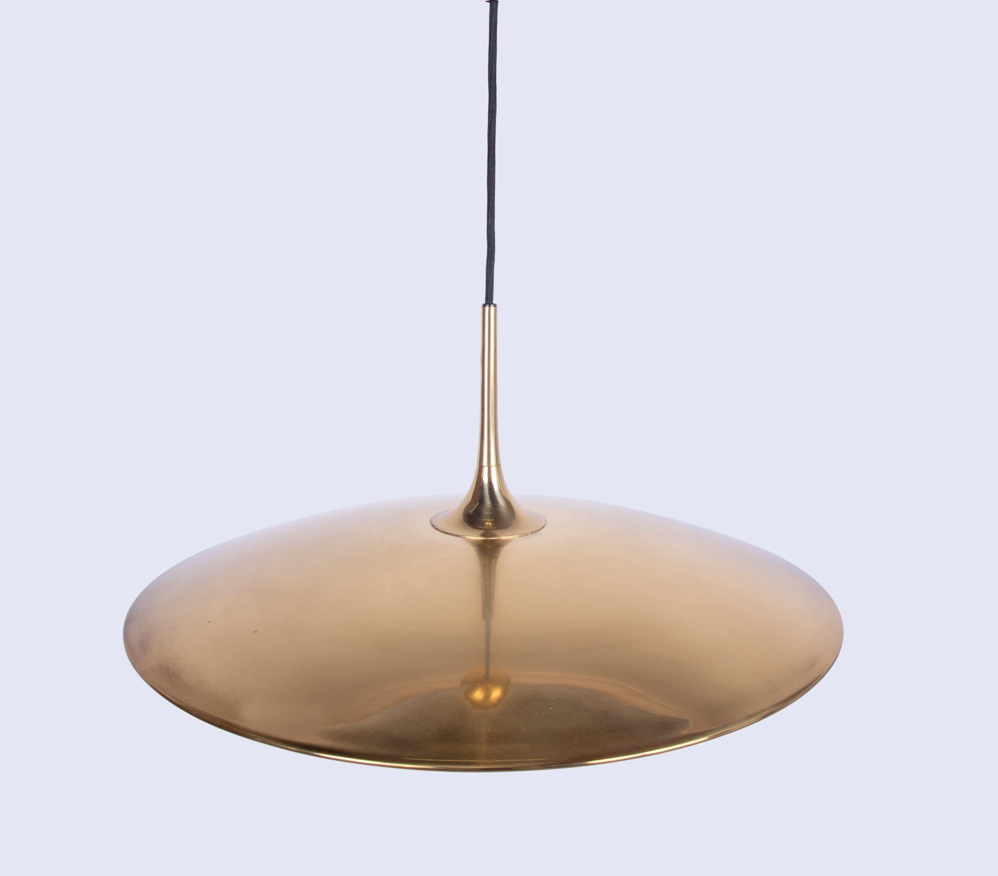 Adjustable Brass Pendant Lamp Onox 55 by Florian Schulz, Germany, 1970s For Sale 1