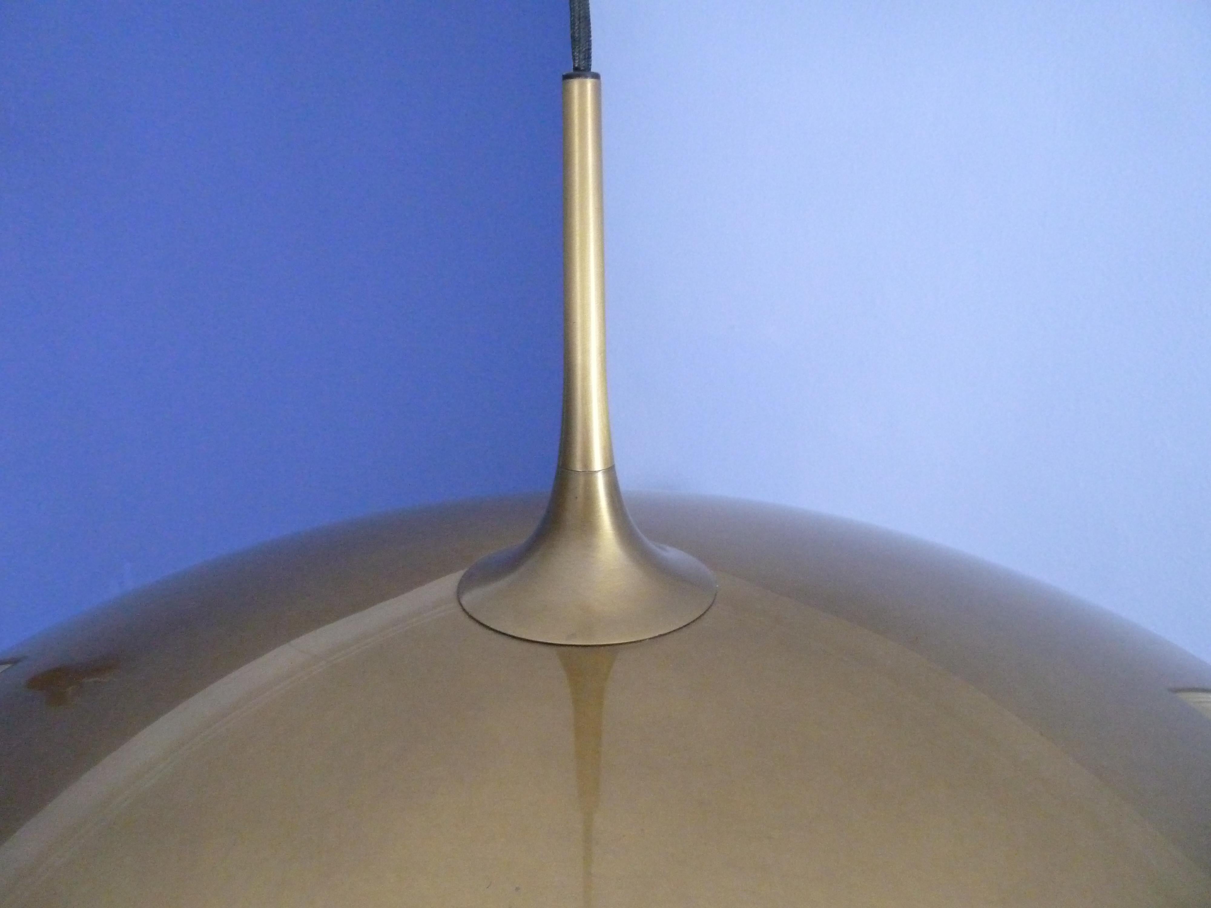 Late 20th Century Adjustable Brass Pendant Onos55 by Florian Schulz with a Central Counterweight