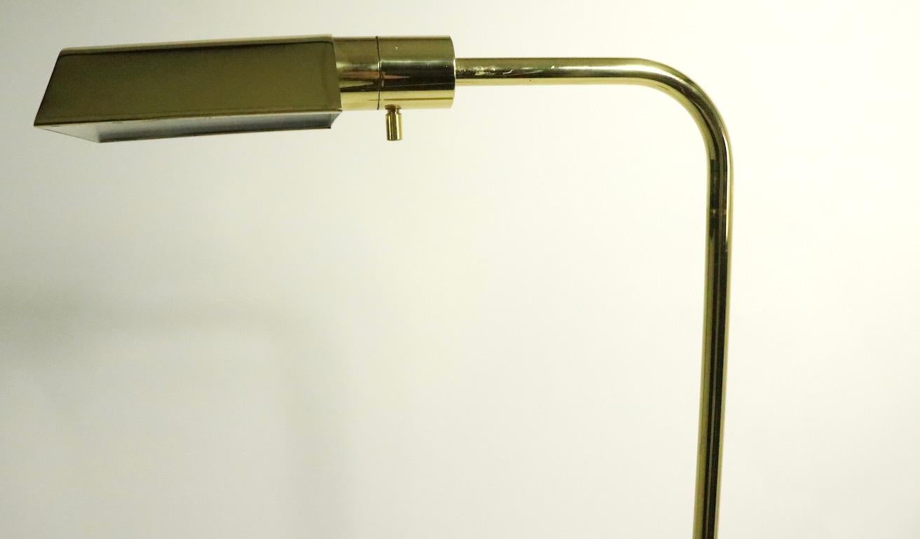 Adjustable Brass Pharmacy Lamp by JPF Mendizabal for Industria Argentina In Good Condition In New York, NY