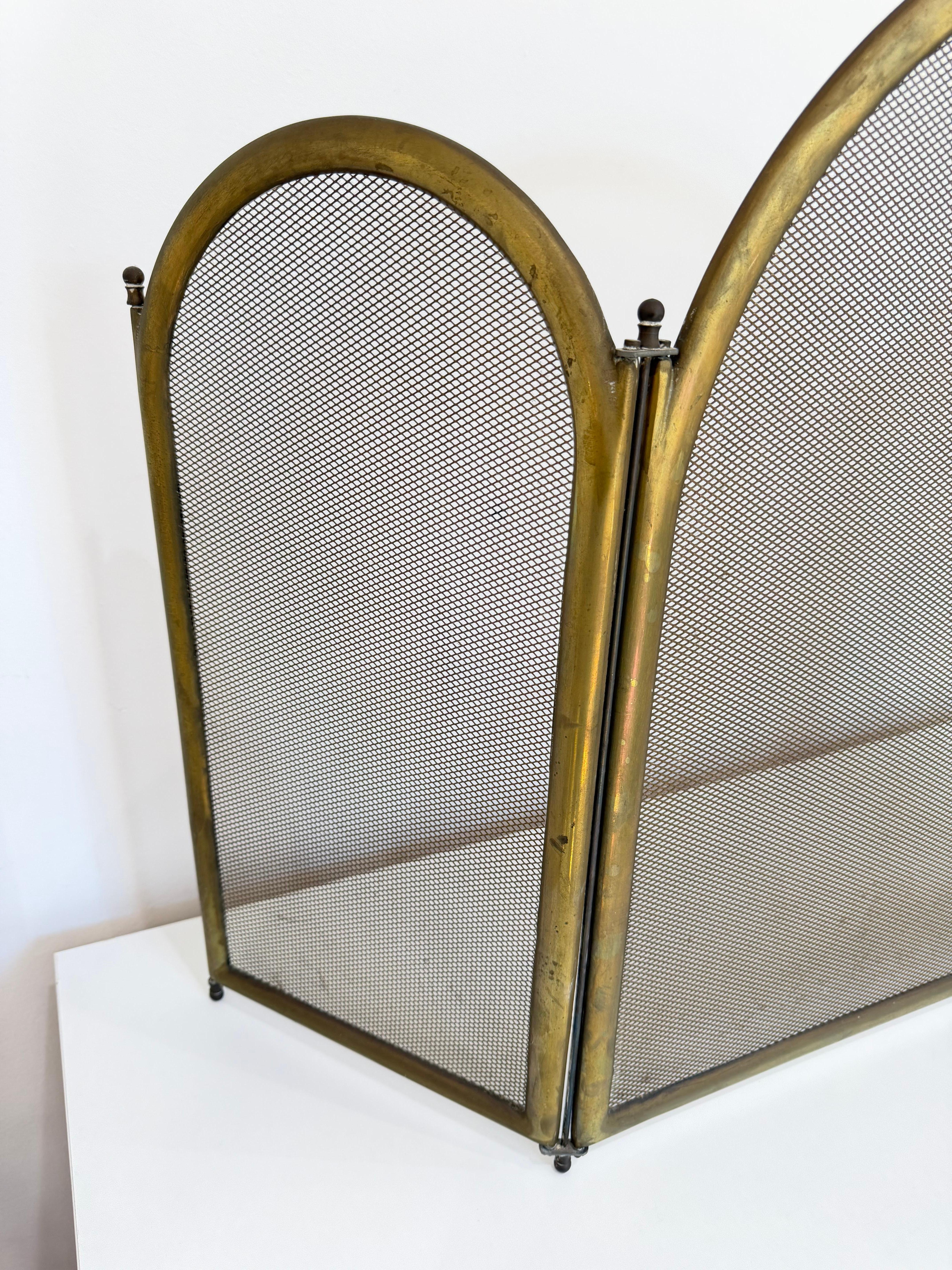 Ottone Adjustable Brass Spark Guard, Made in Italy, 1970s in vendita
